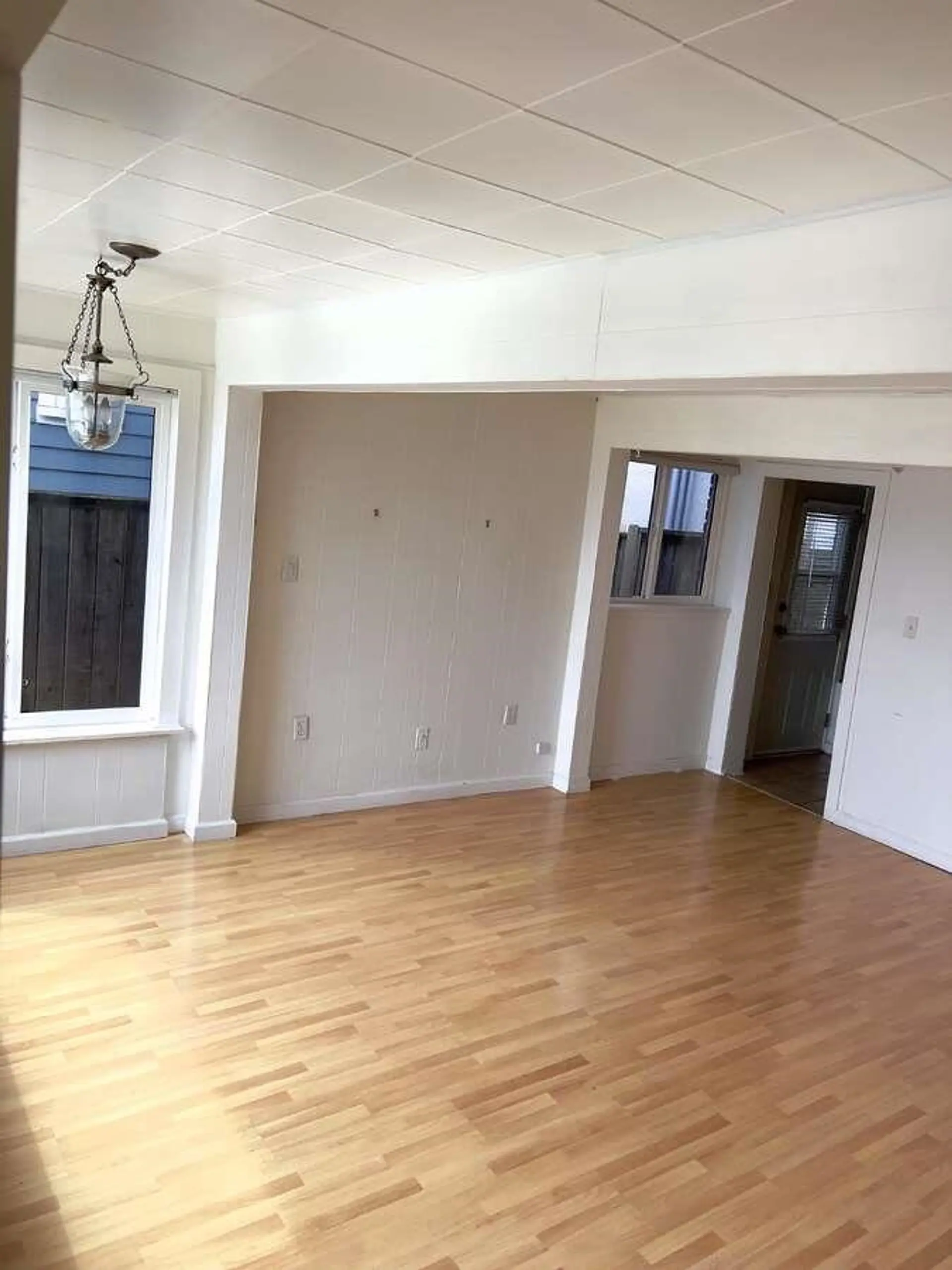 15181 Marine Drive - Image 8