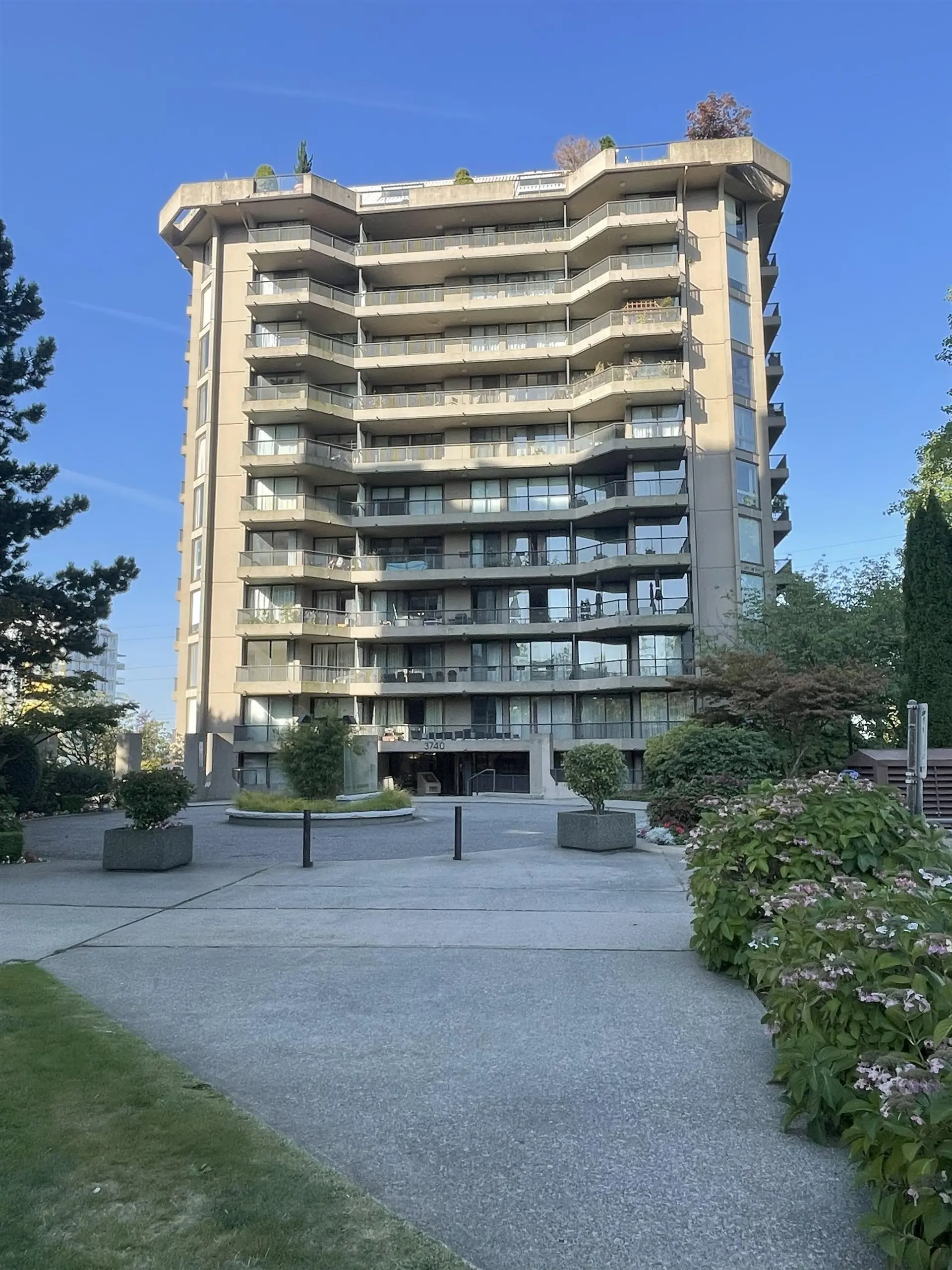 #306 3740 Albert Street - Image 1