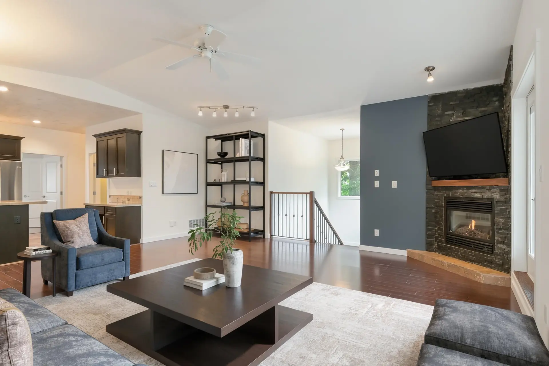 34028 Walnut Avenue - Image 3