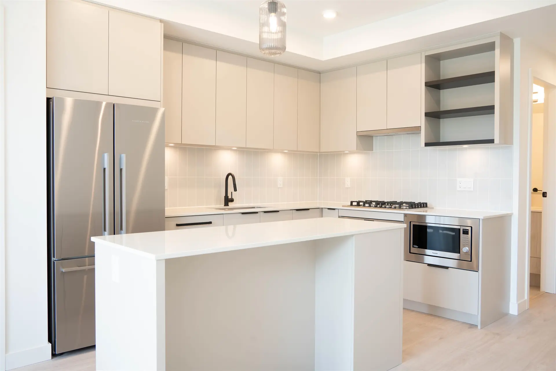 #110 921 Grant Street - Image 4