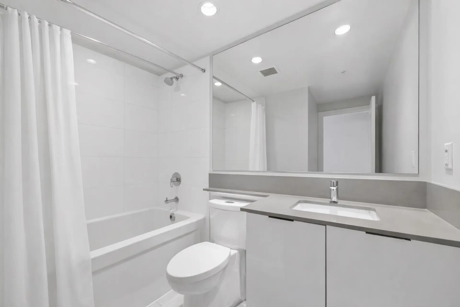 #606 2388 Madison Avenue - Image 8