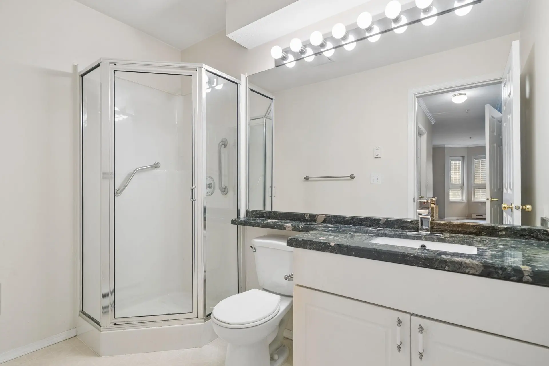 #305 5977 177b Street - Image 17