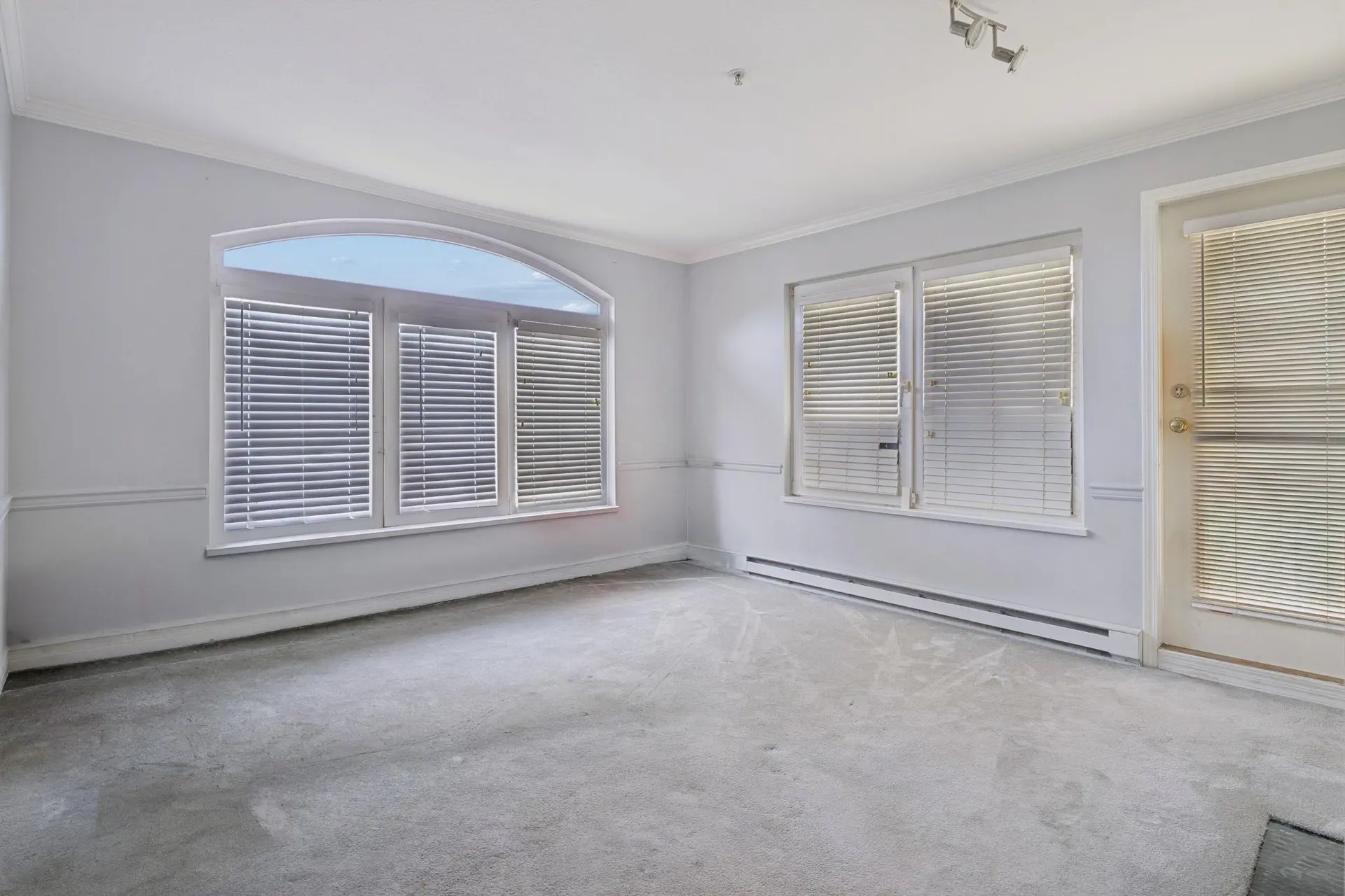 #305 5977 177b Street - Image 3
