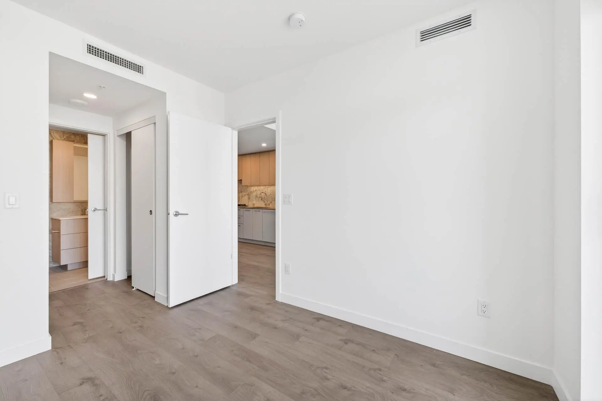 #3408 6468 Willingdon Avenue - Image 6