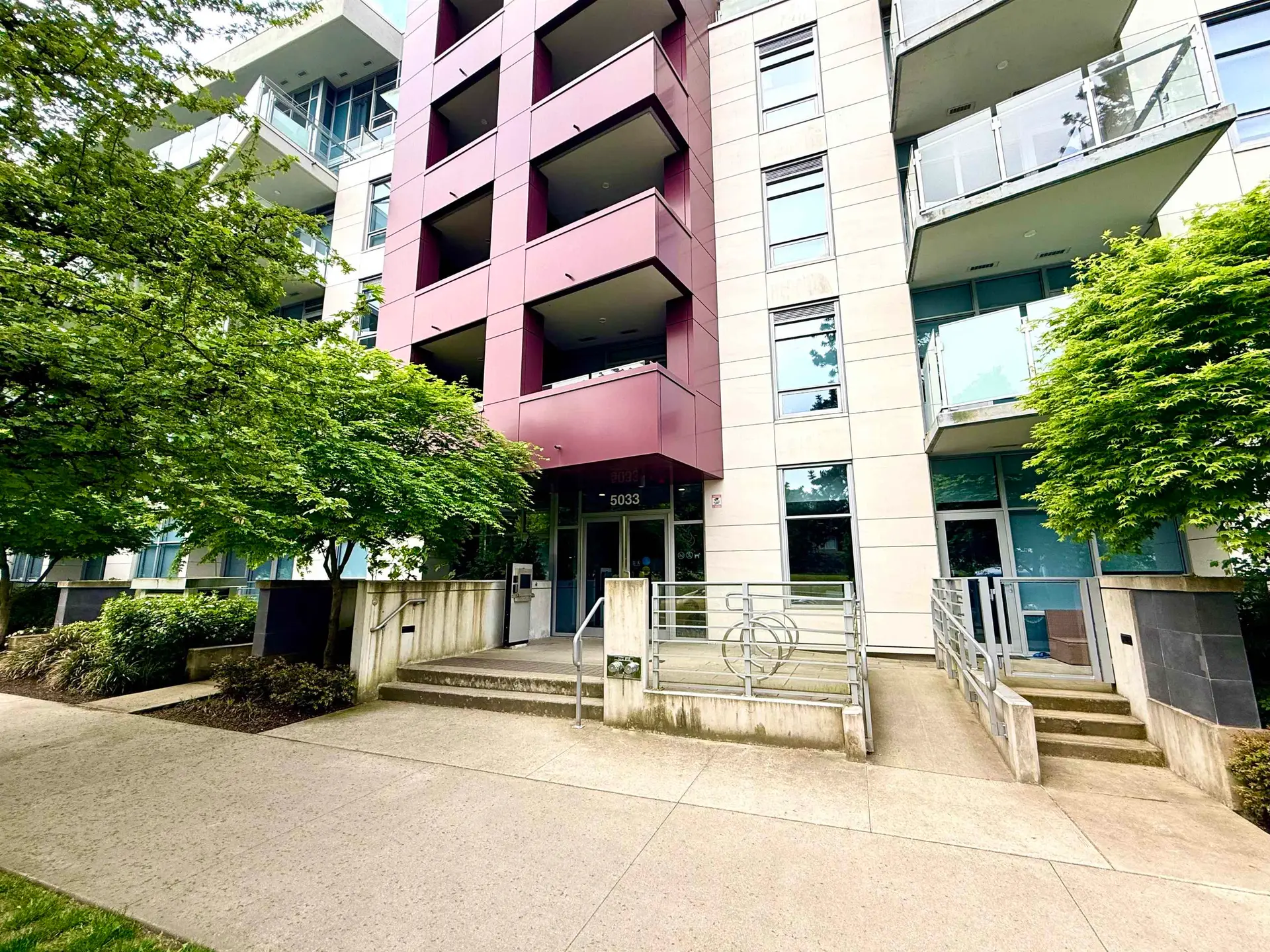 #305 5033 Cambie Street - Image 2