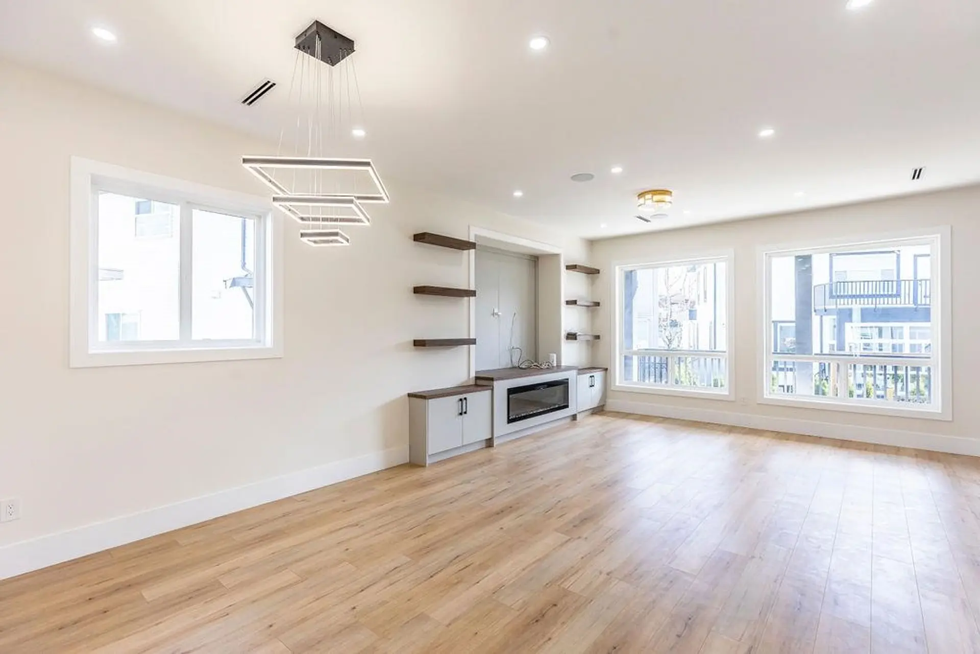 7080 192a Street - Image 5
