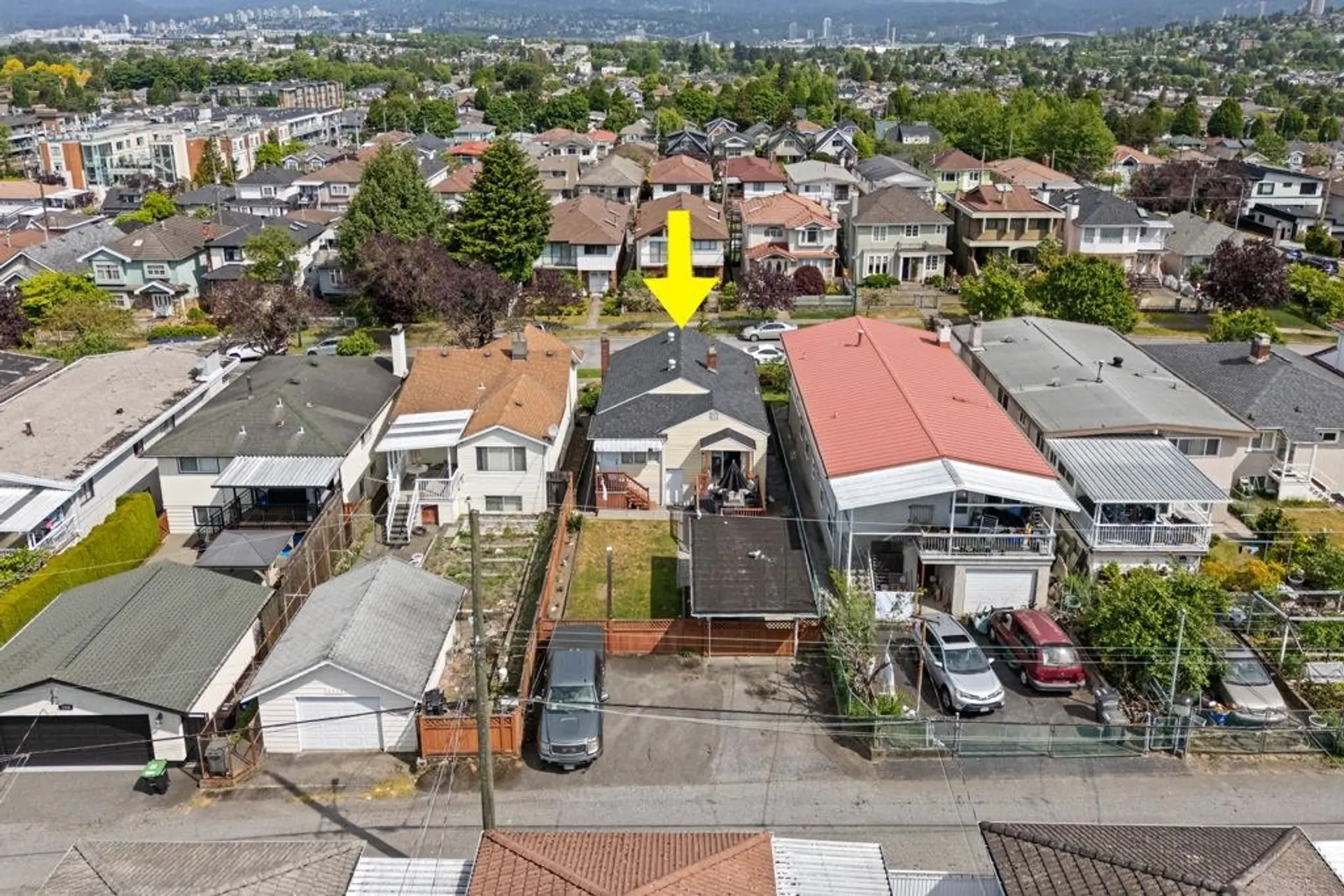 2964 E 4th Avenue - Image 3
