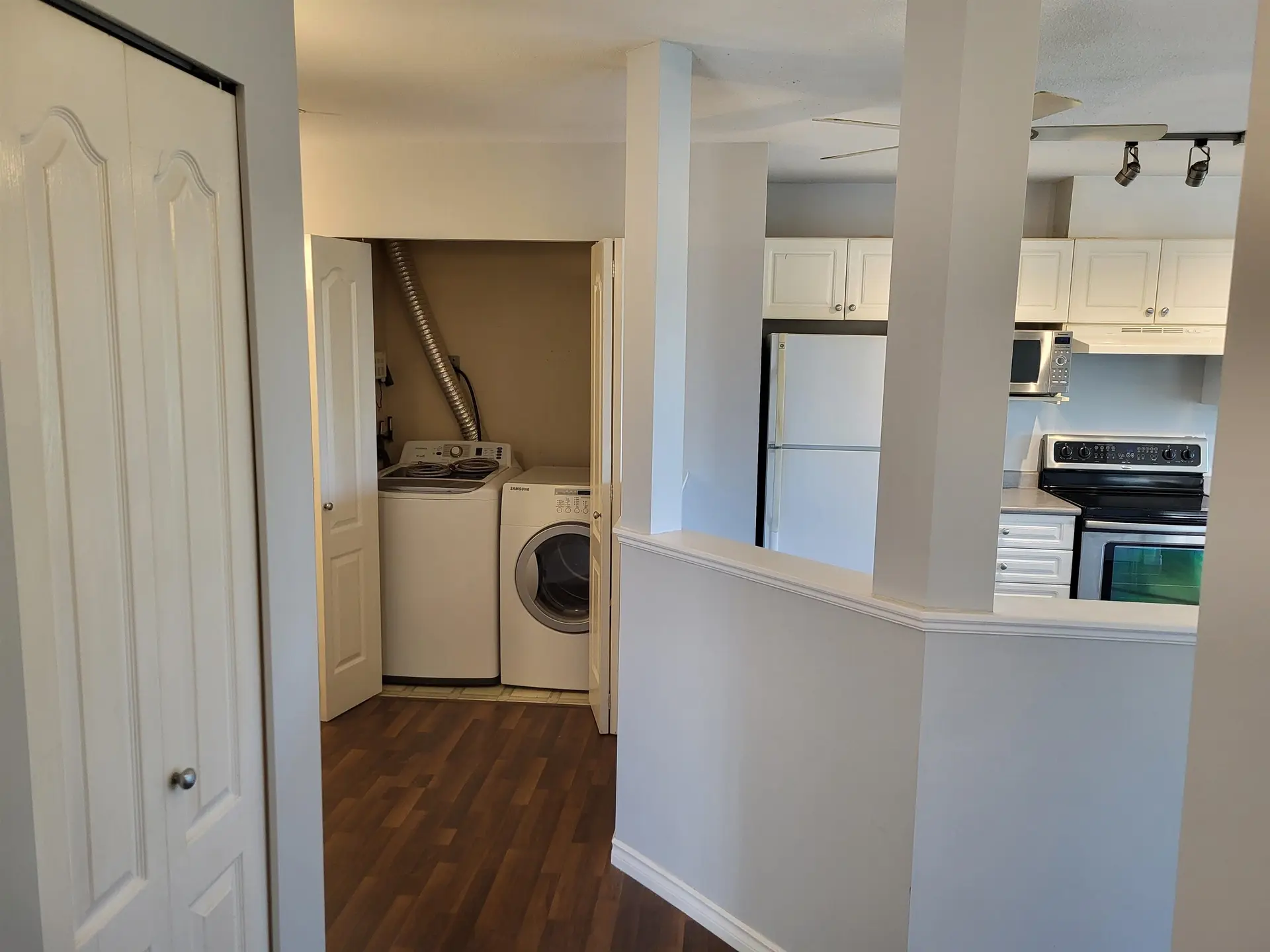 #505 22230 North Avenue - Image 3