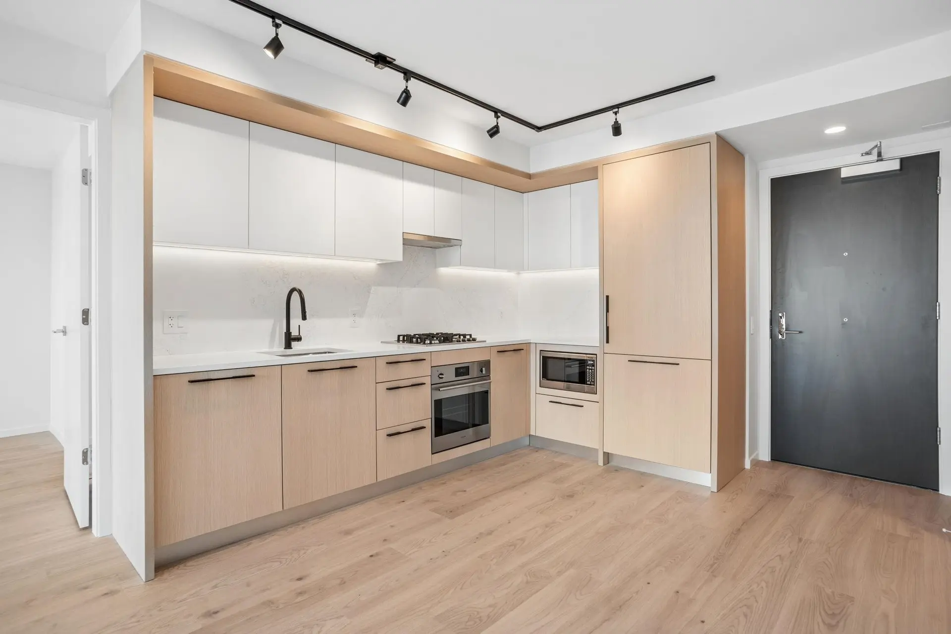 #753 5189 Earles Street - Image 1