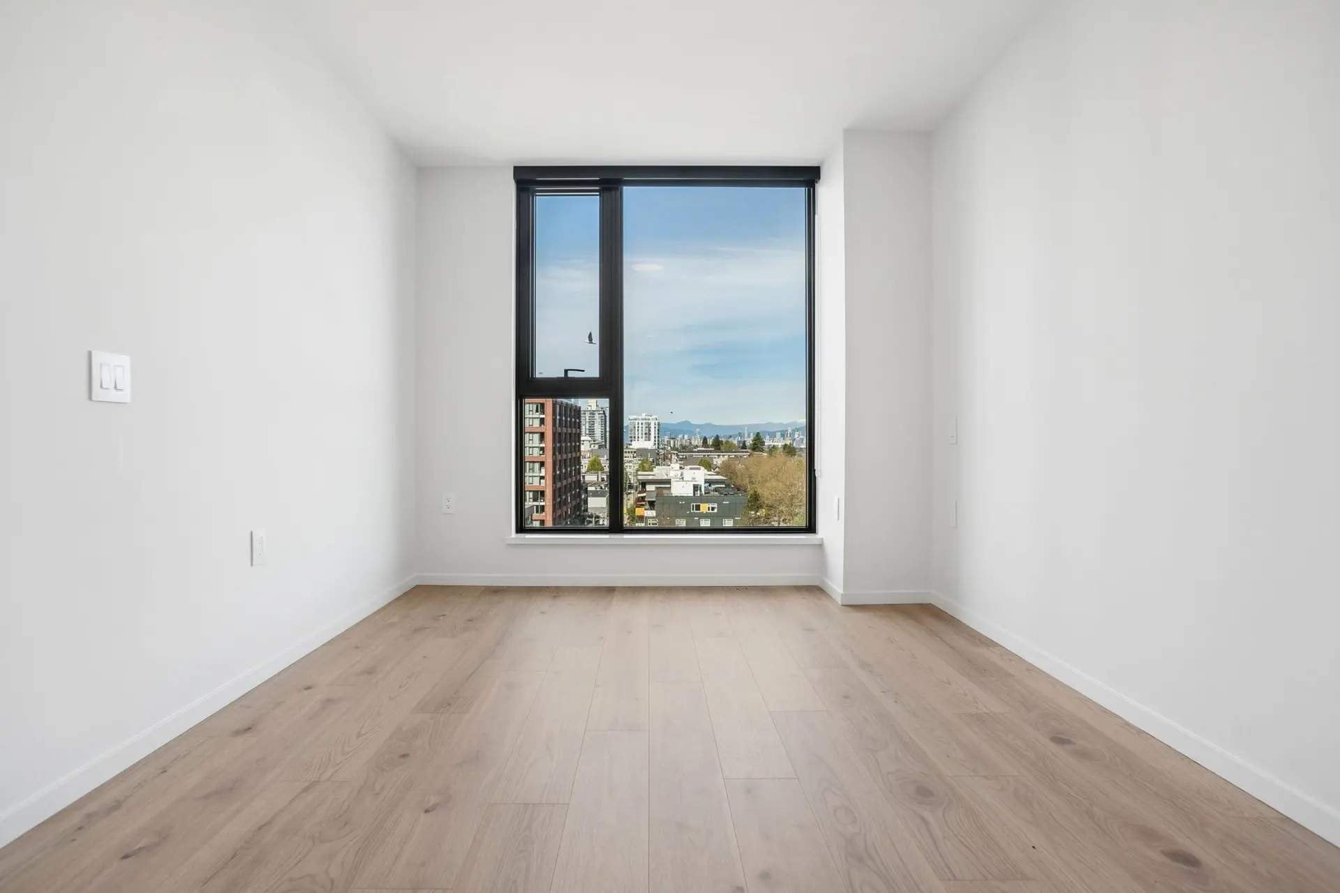 #753 5189 Earles Street - Image 5
