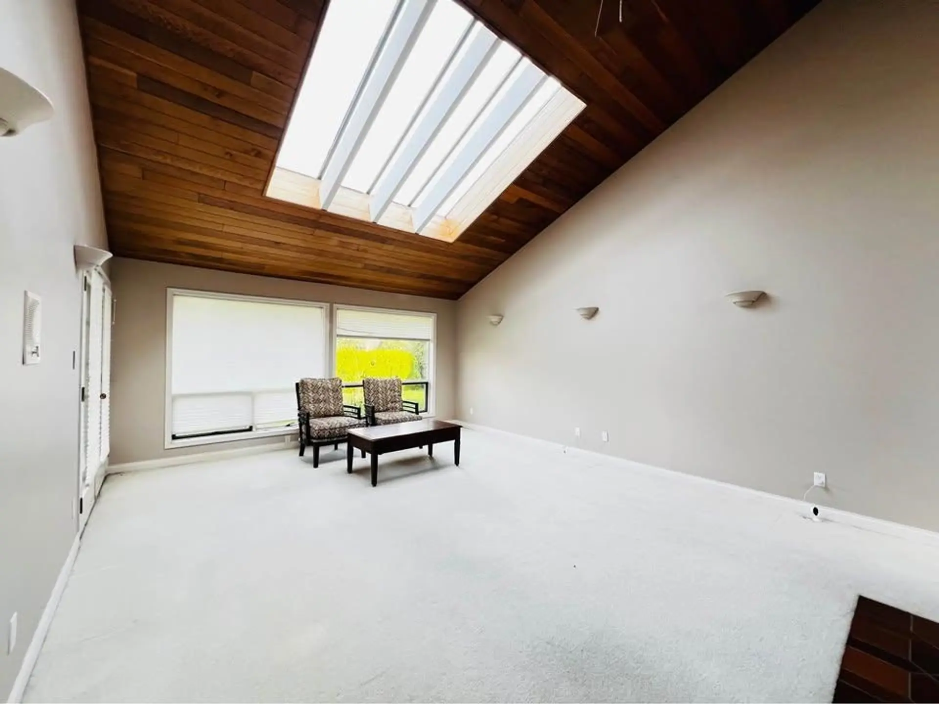 1052 Jackson Way - Image 4