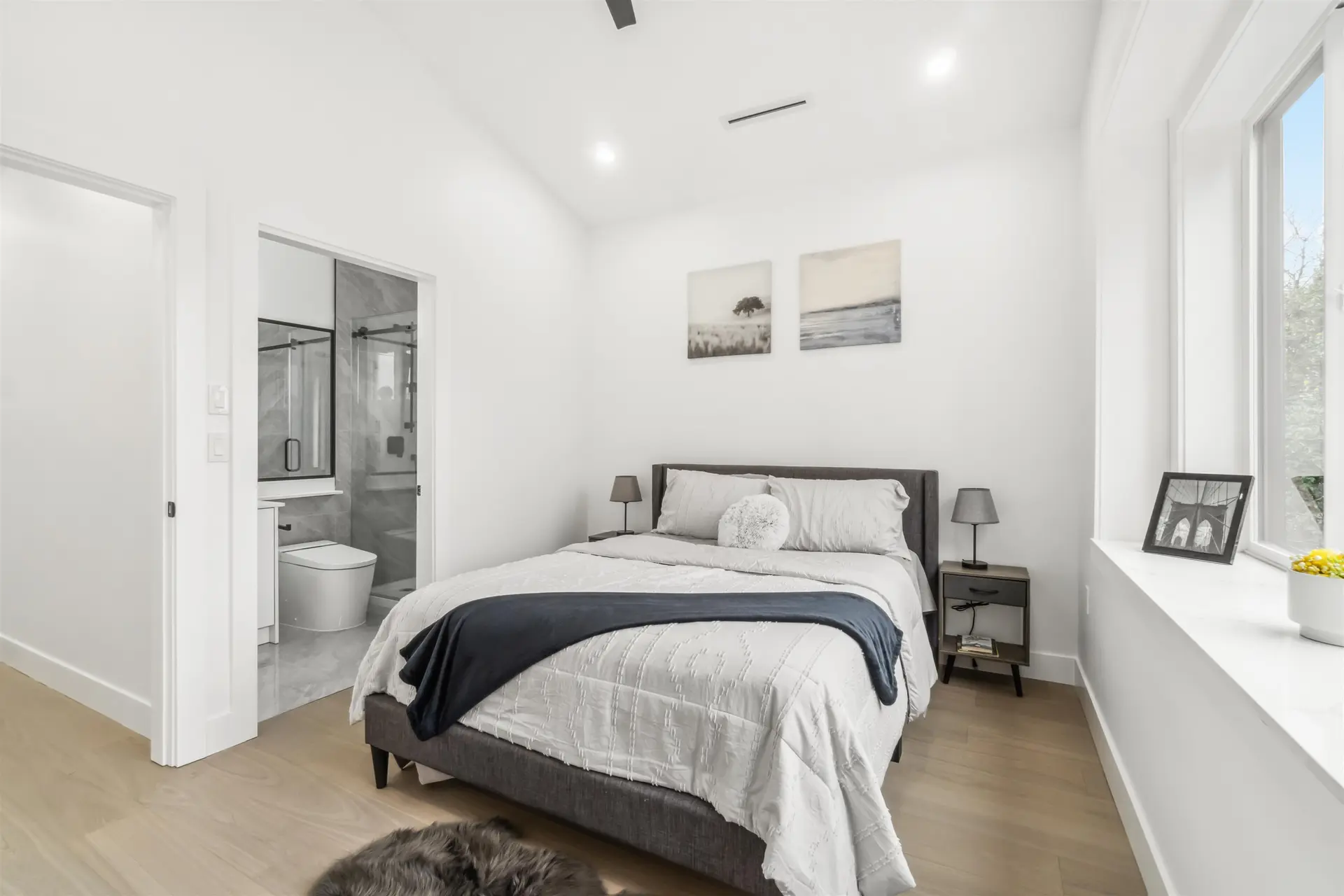 #1 5737 Clarendon Street - Image 13