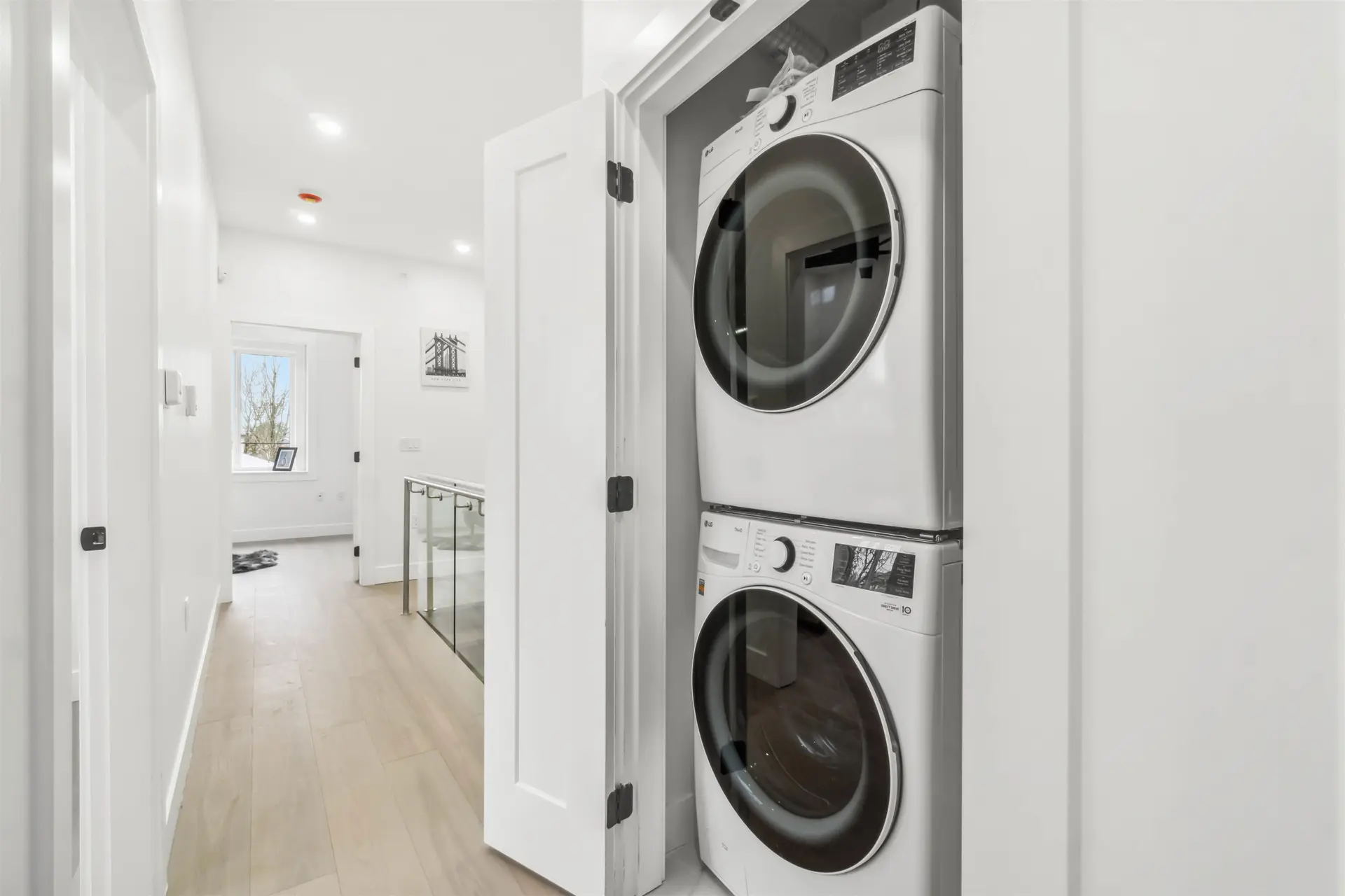 #1 5737 Clarendon Street - Image 15