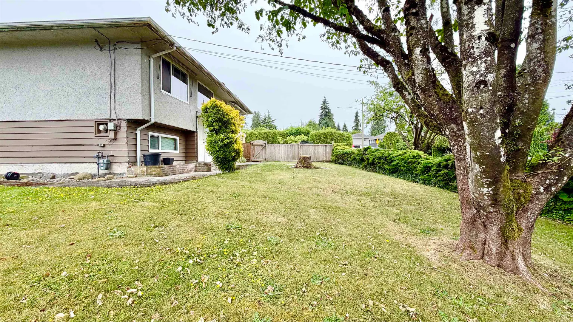 9720 Crown Crescent - Image 15
