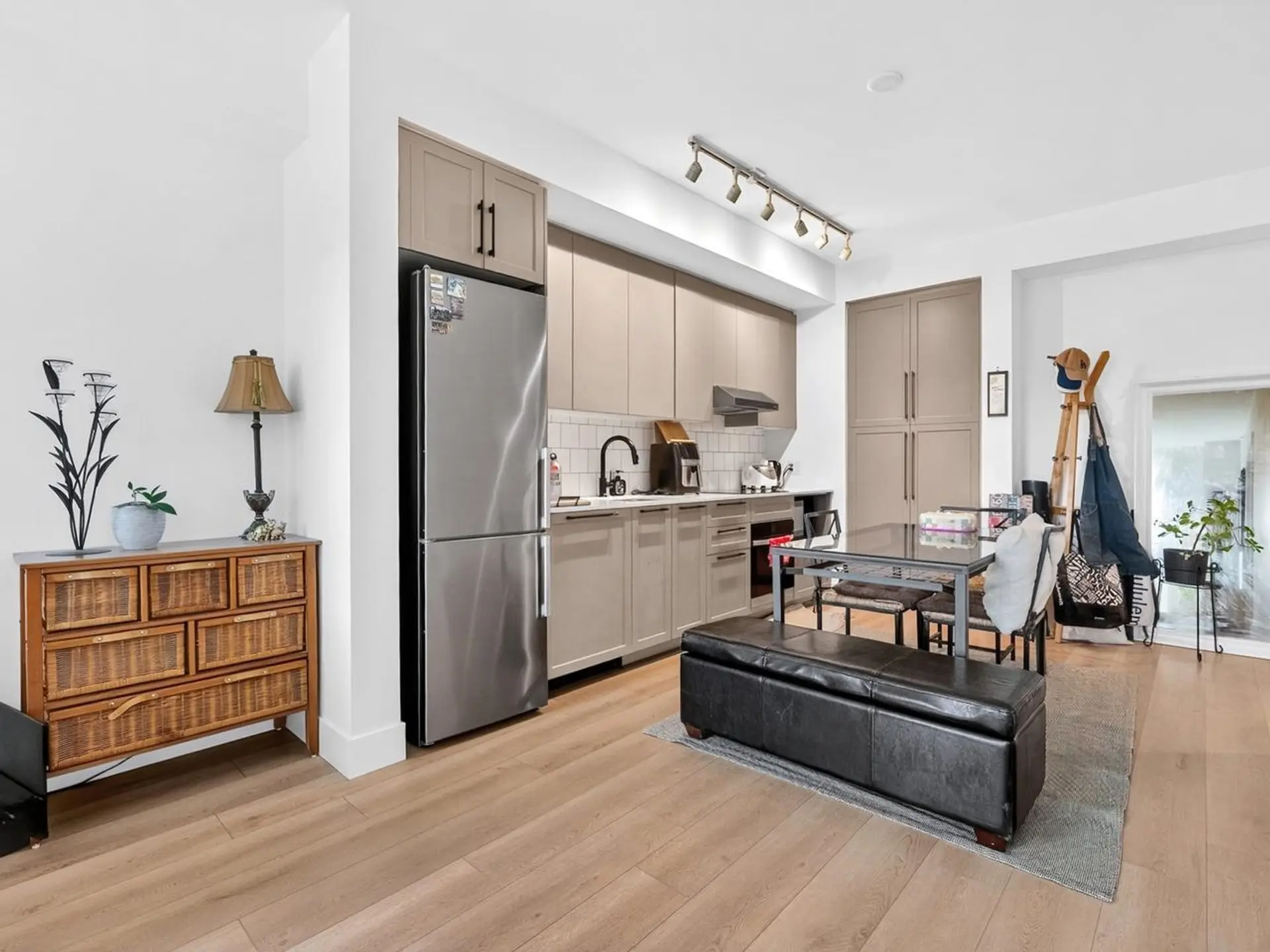 #202 8750 University Crescent - Image 5