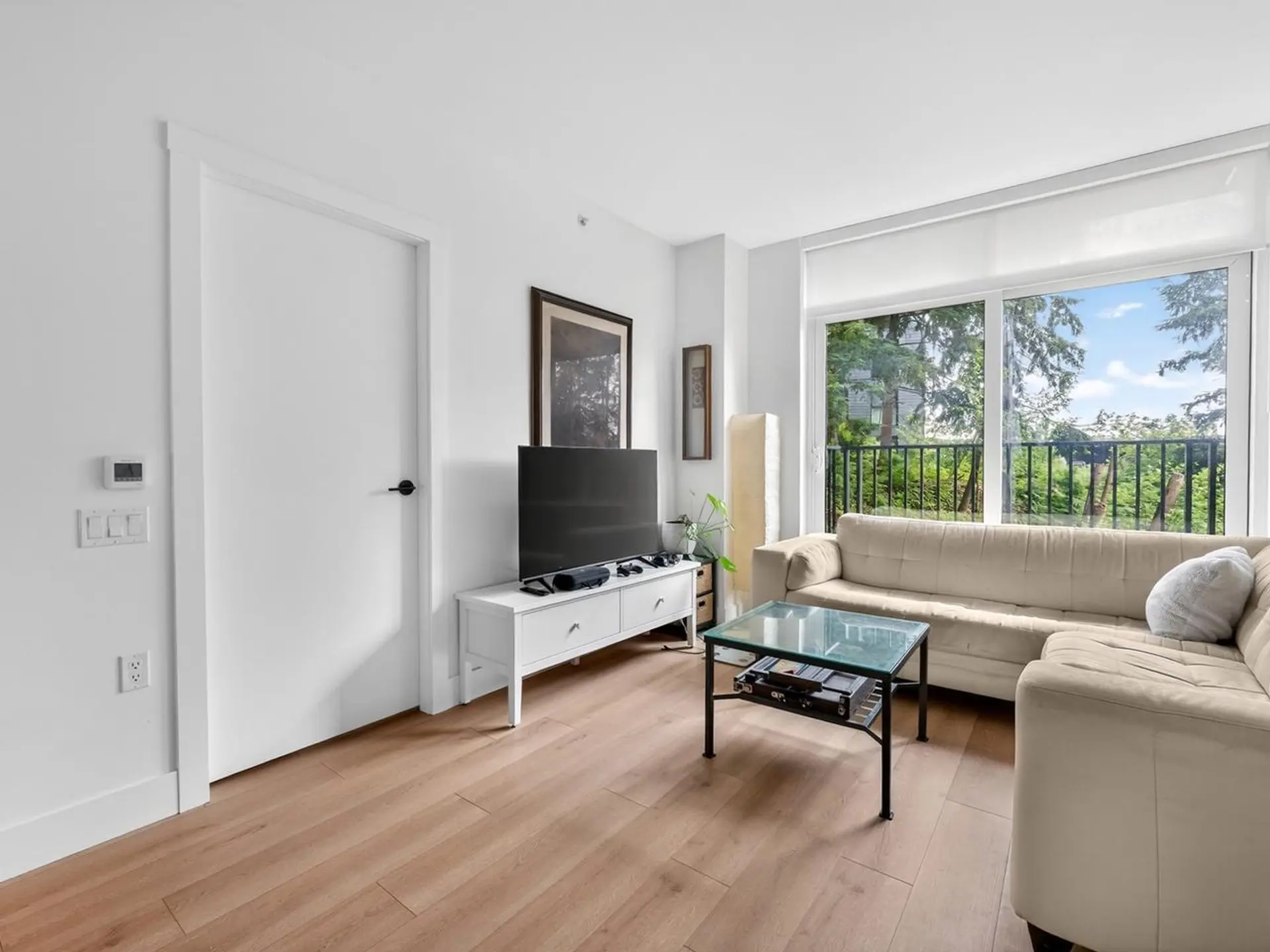 #202 8750 University Crescent - Image 9