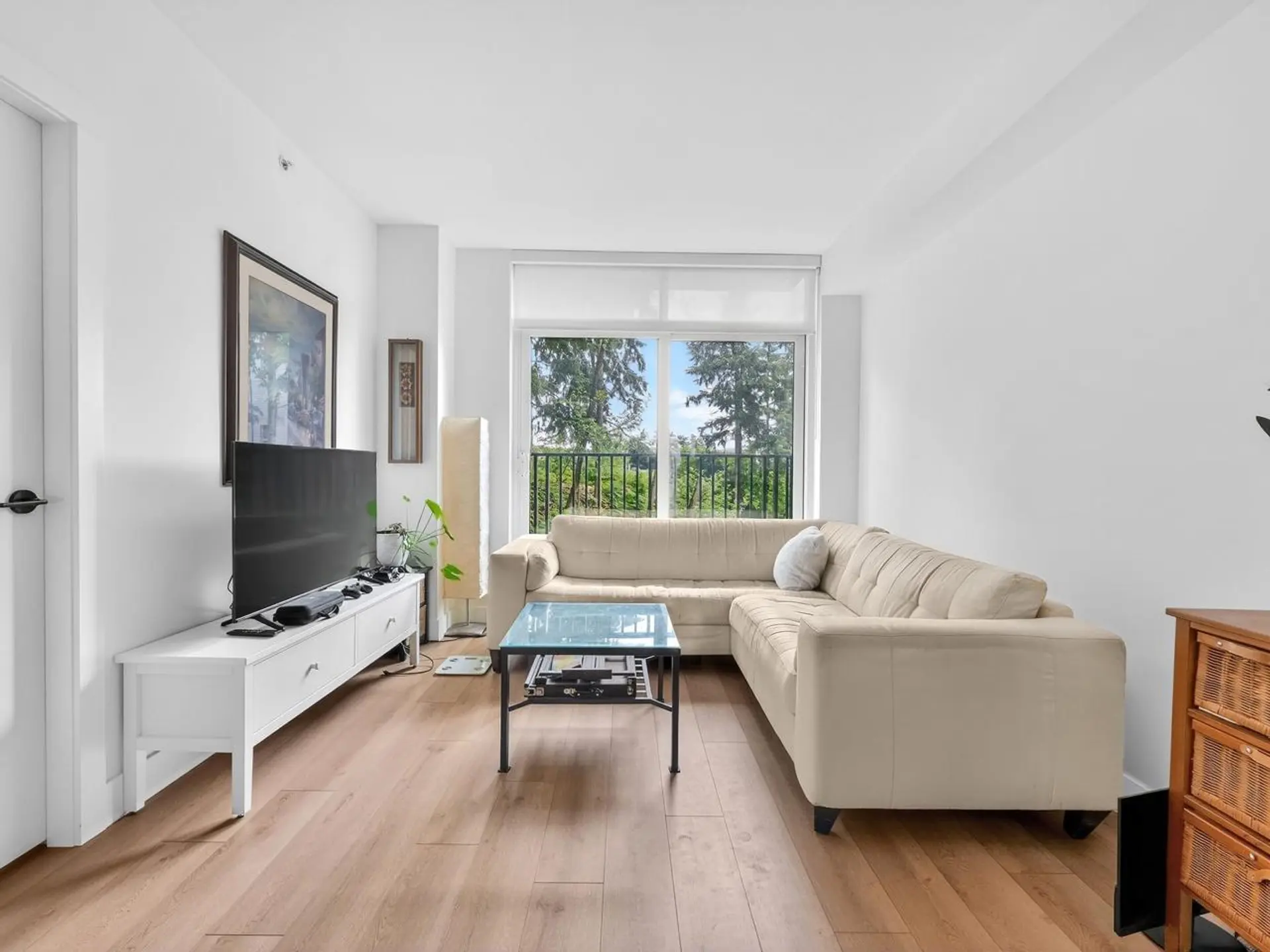 #202 8750 University Crescent - Image 8