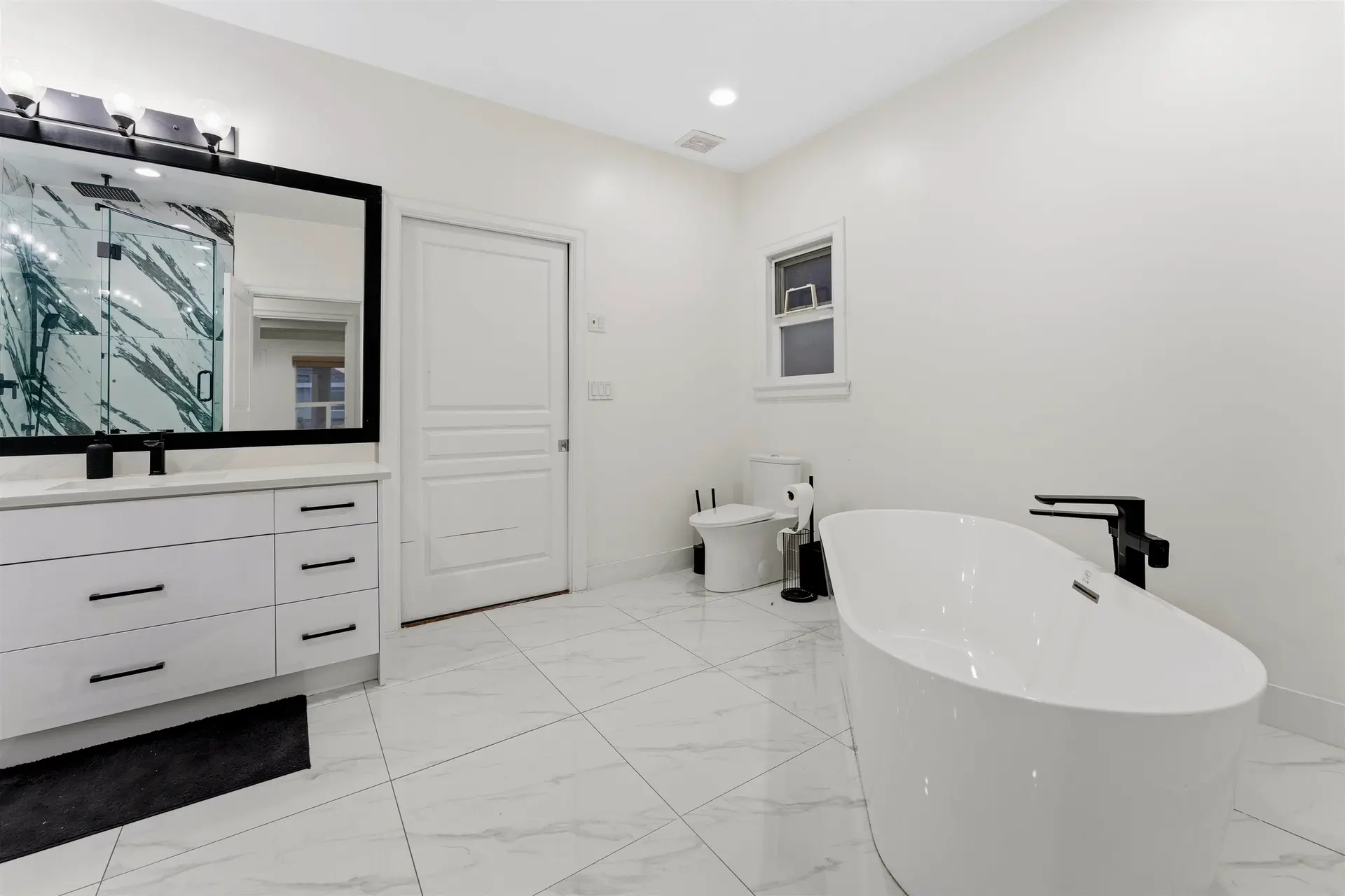 15181 68a Avenue - Image 8
