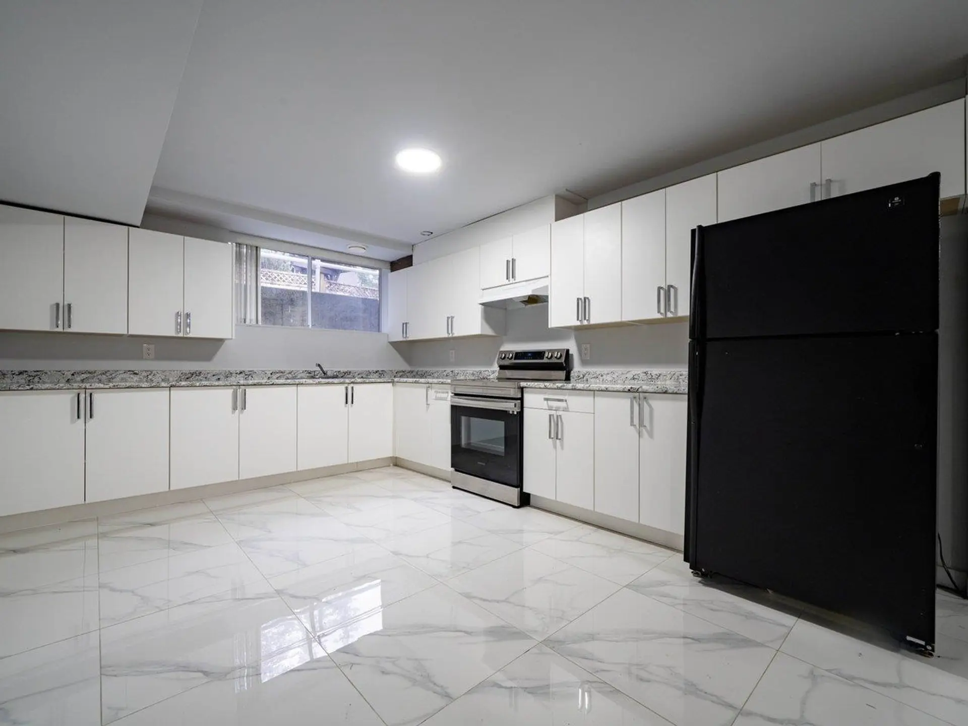 2644 140 Street - Image 3