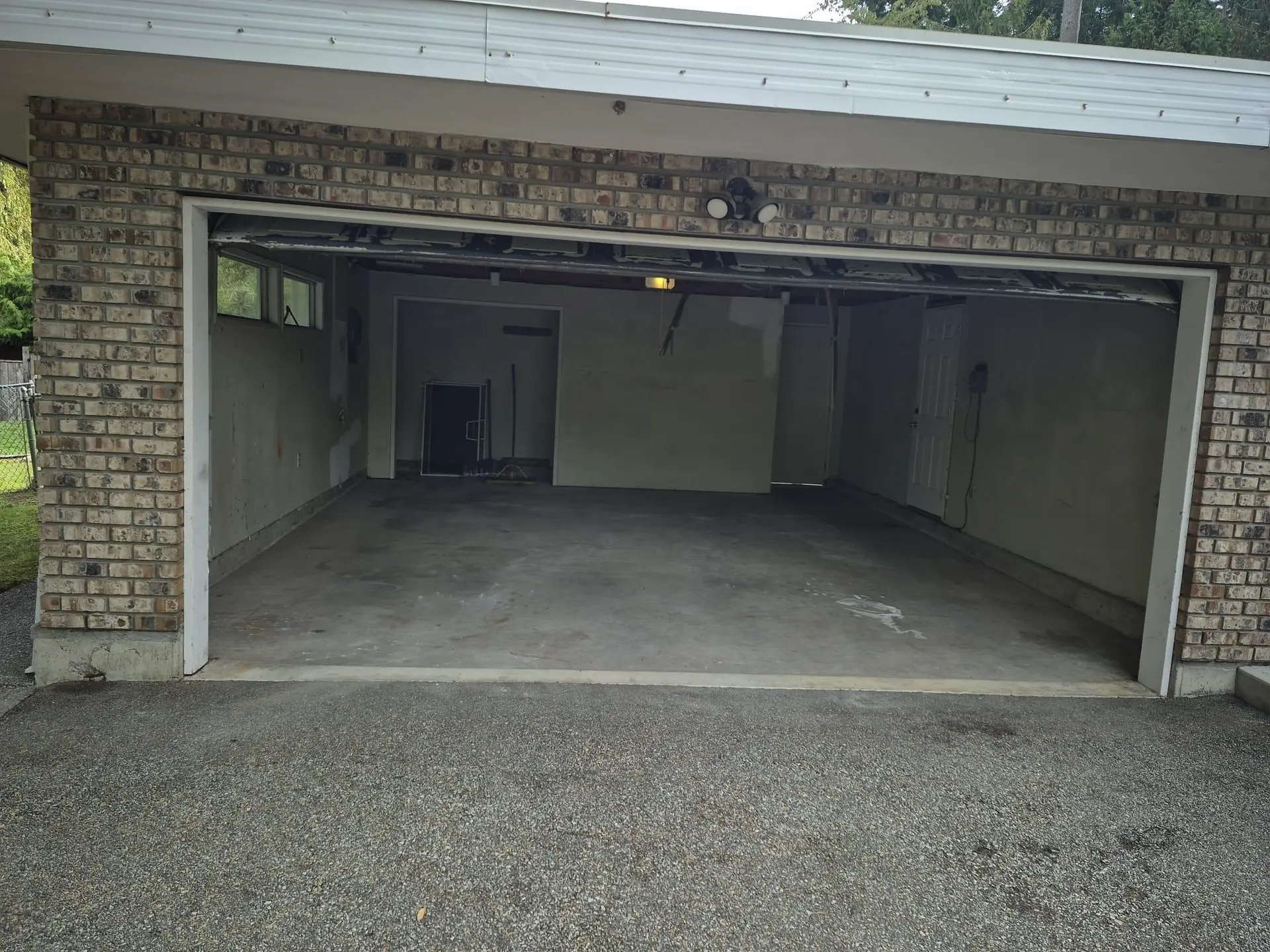 2644 140 Street - Image 15