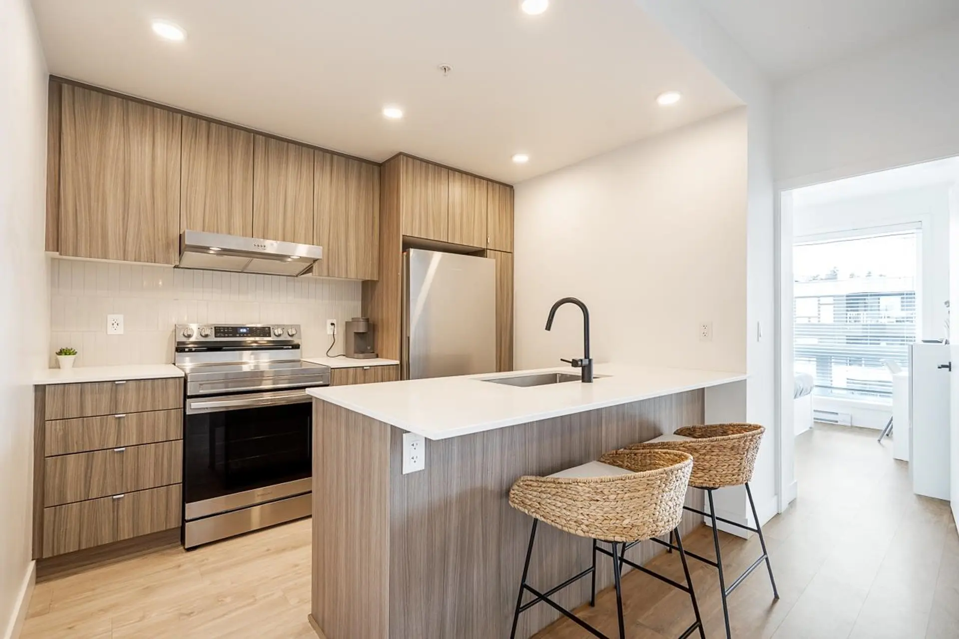 #609 32838 Landeau Place - Image 5
