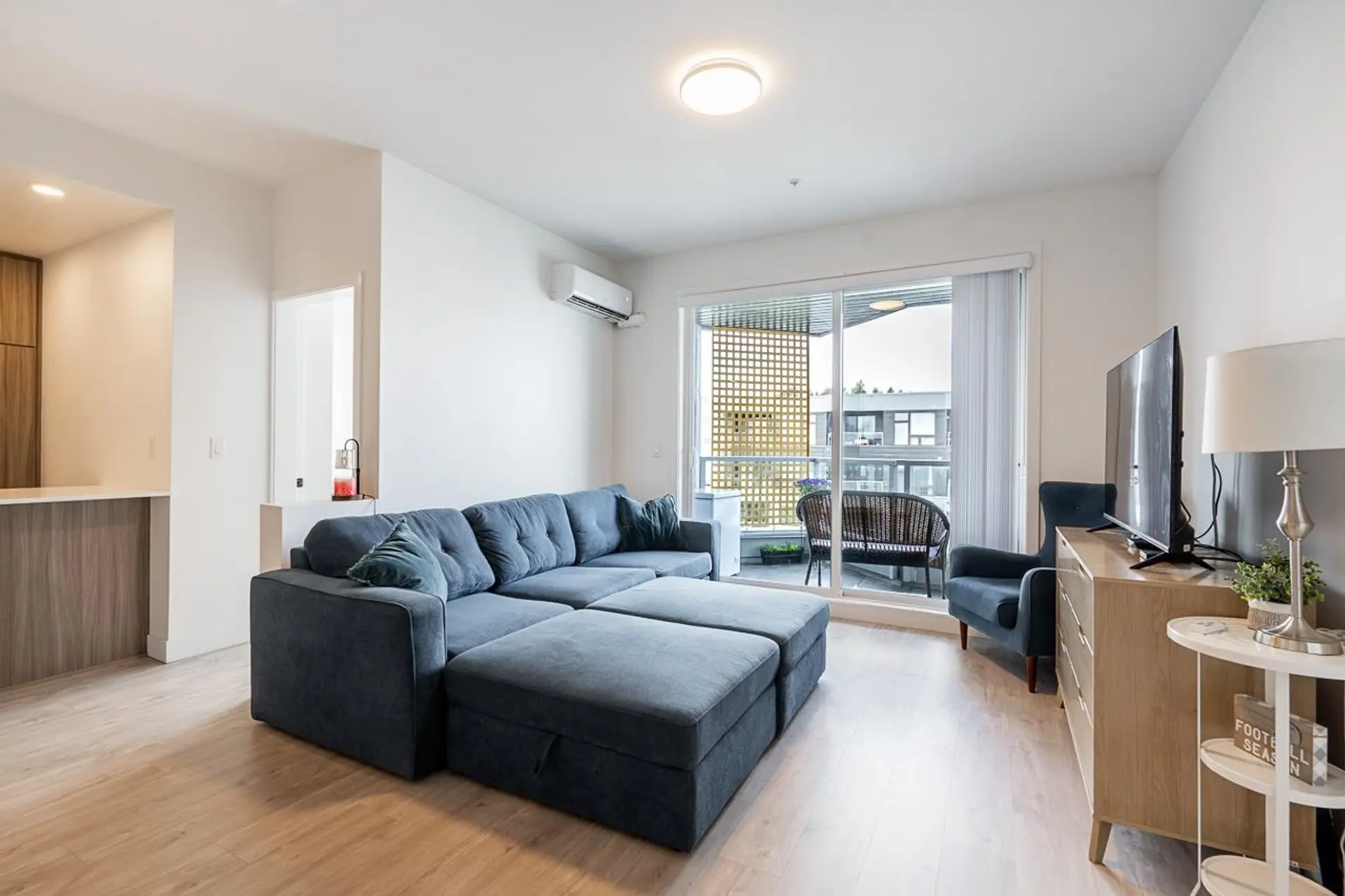 #609 32838 Landeau Place - Image 4