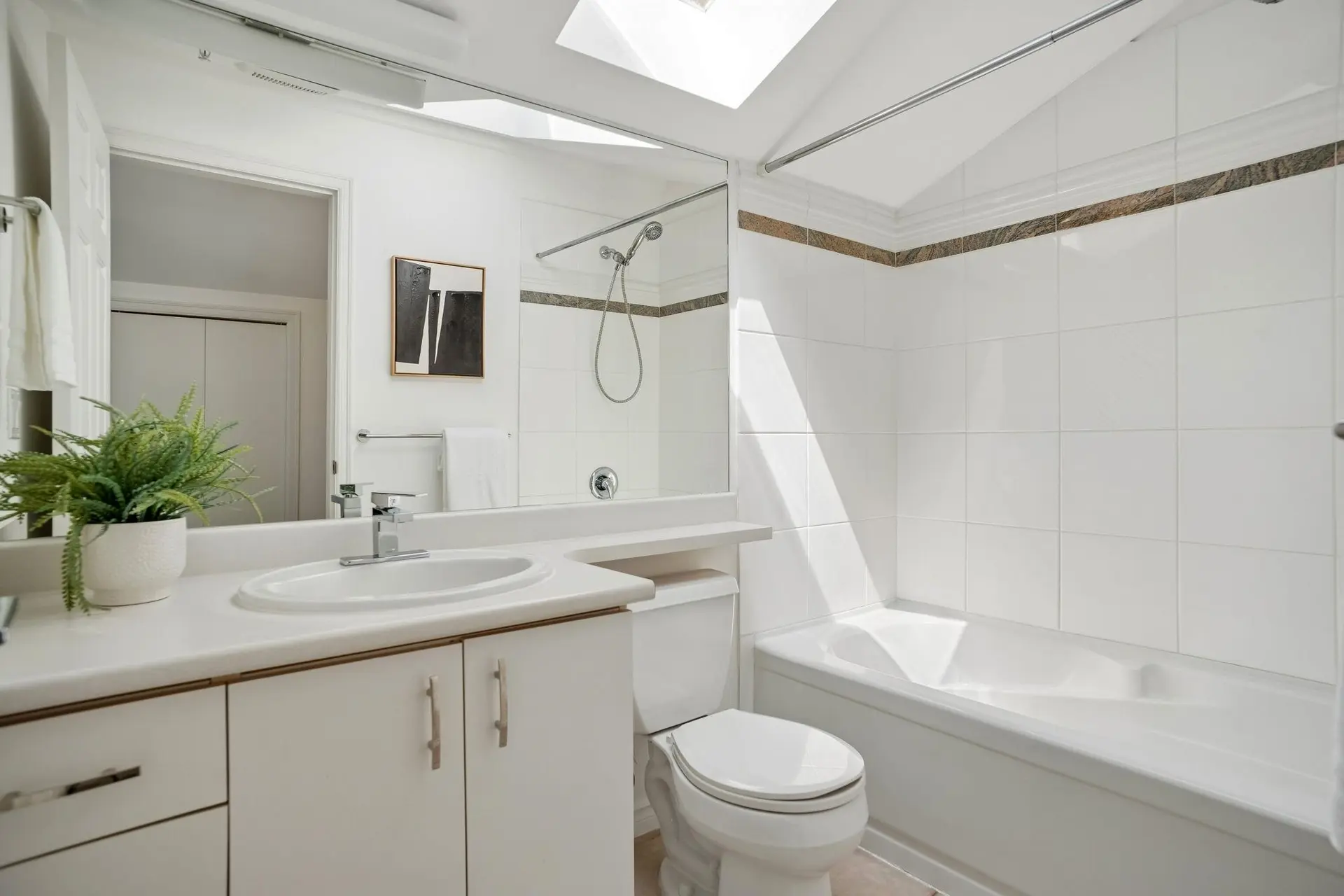 #305 962 W 16th Avenue - Image 19