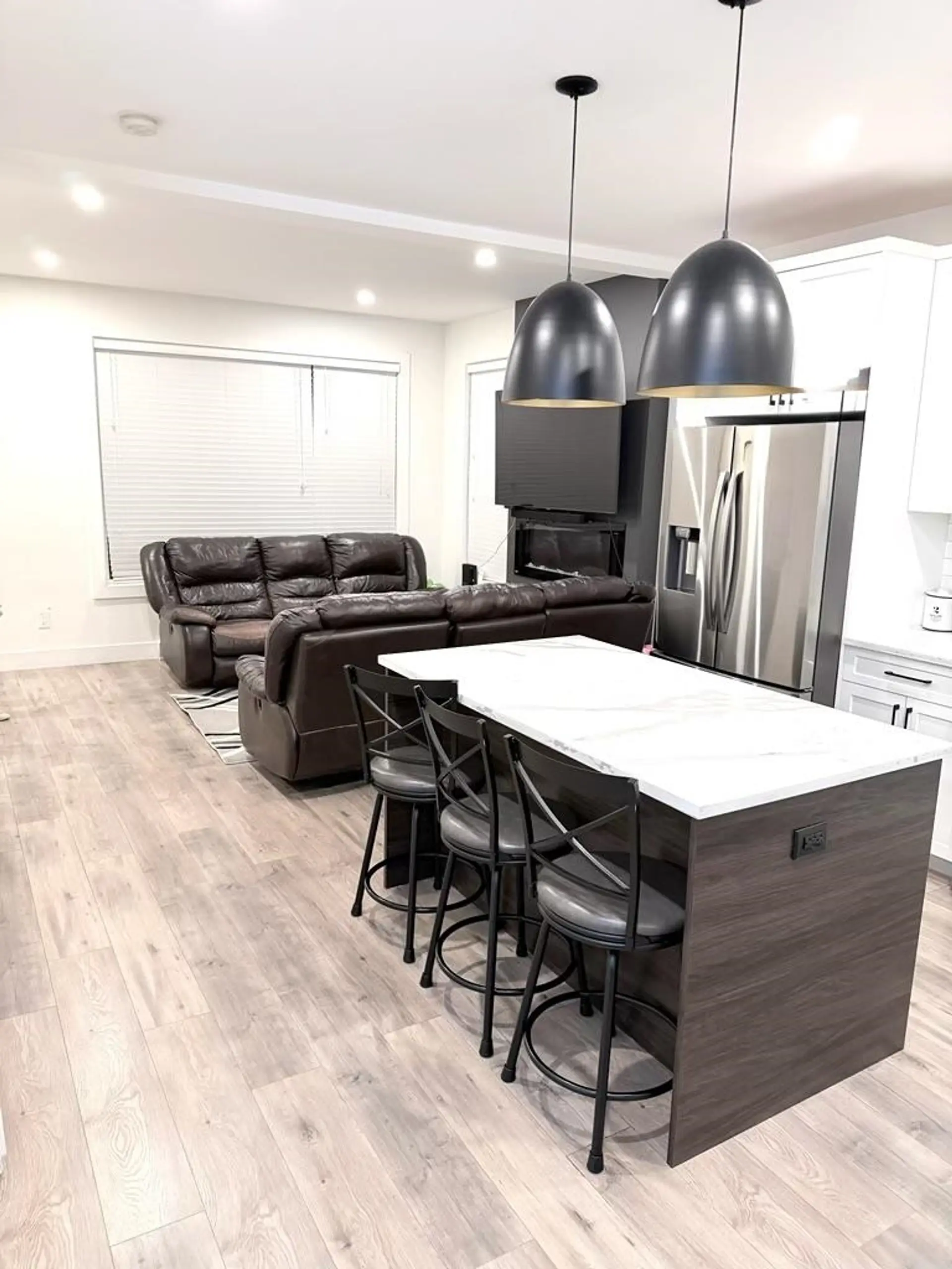 #12 27640 Lantern Avenue - Image 2
