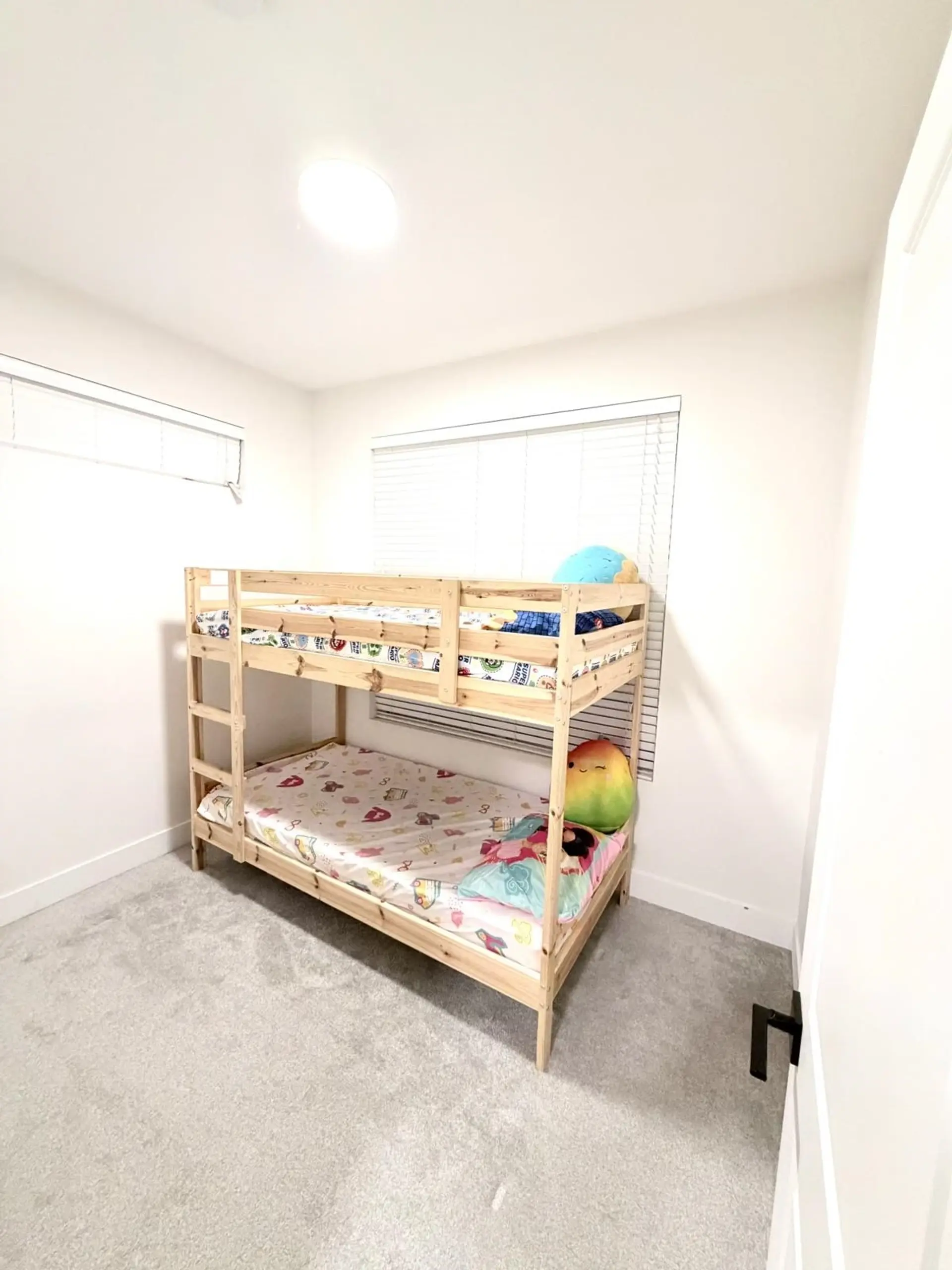 #12 27640 Lantern Avenue - Image 11