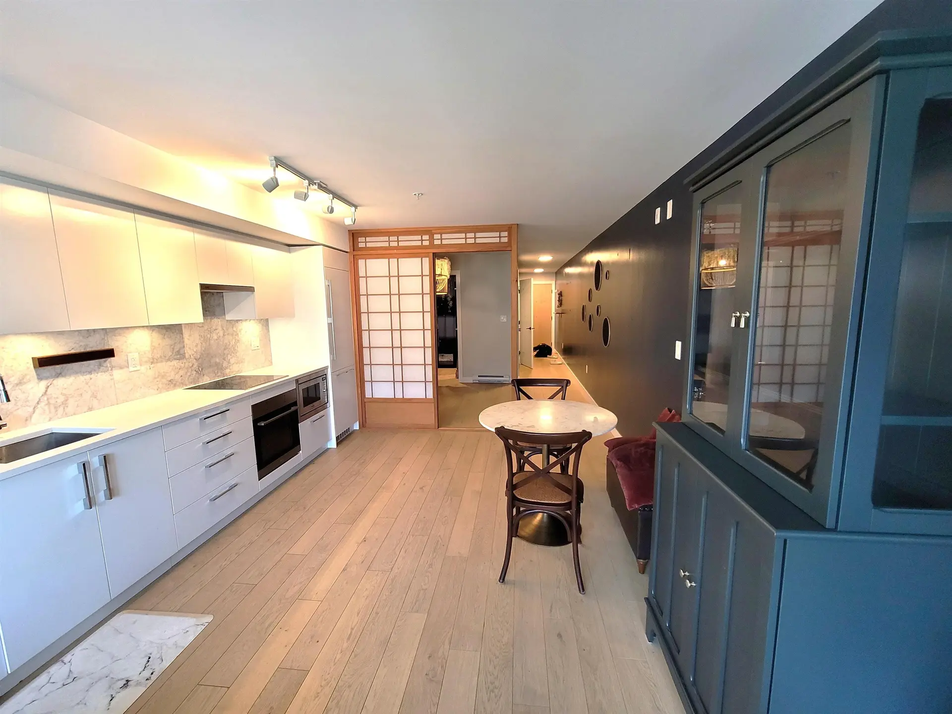 #211 2508 Fraser Street - Image 4