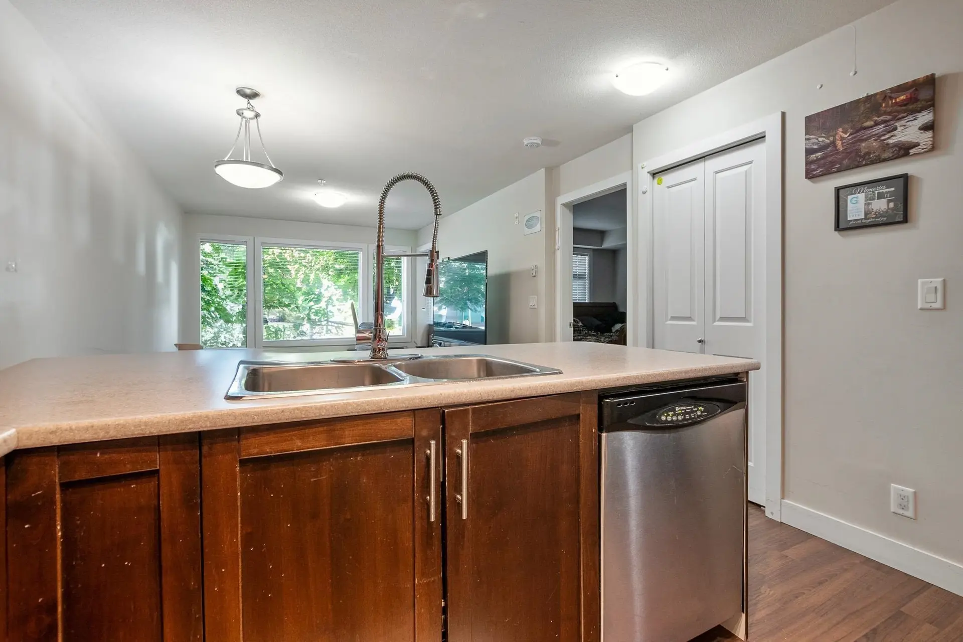 #109 46150 Bole Avenue - Image 4