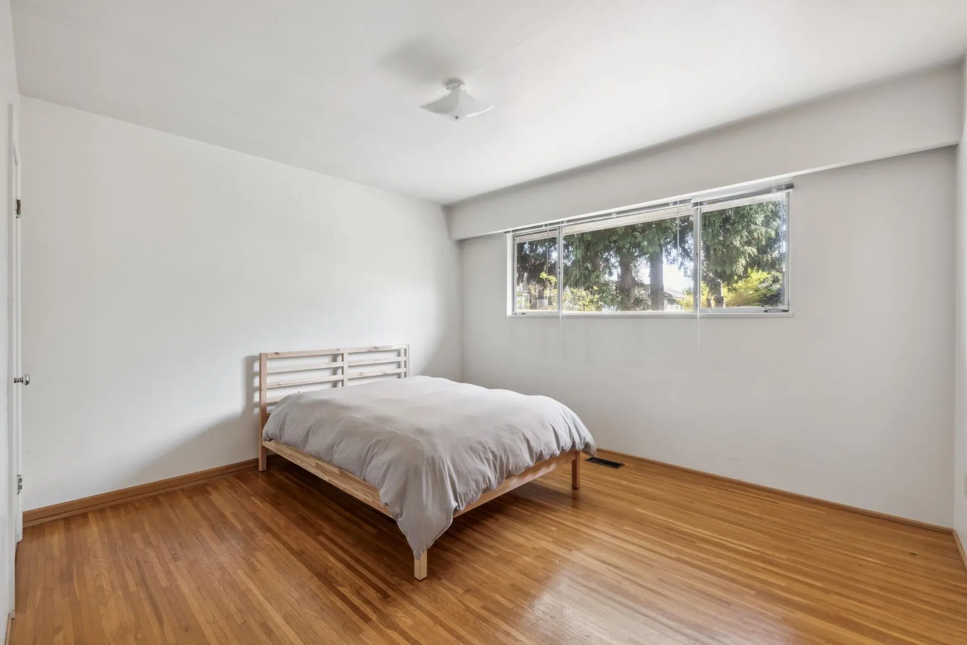 3780 Barmond Avenue - Image 14