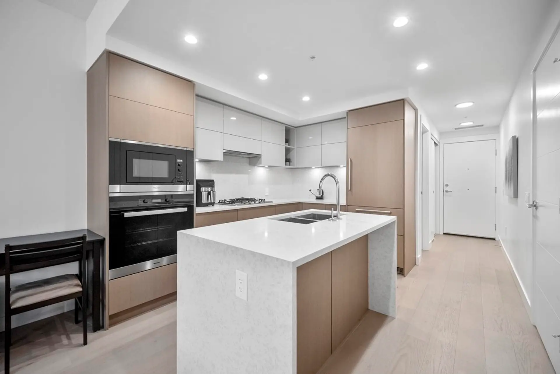 #303 469 W King Edward Avenue - Image 3