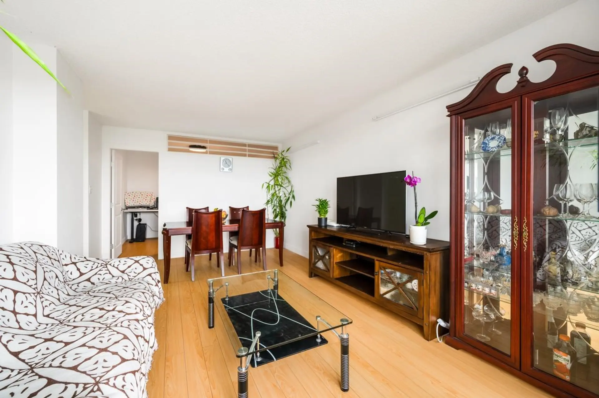 #901 7100 Gilbert Road - Image 14