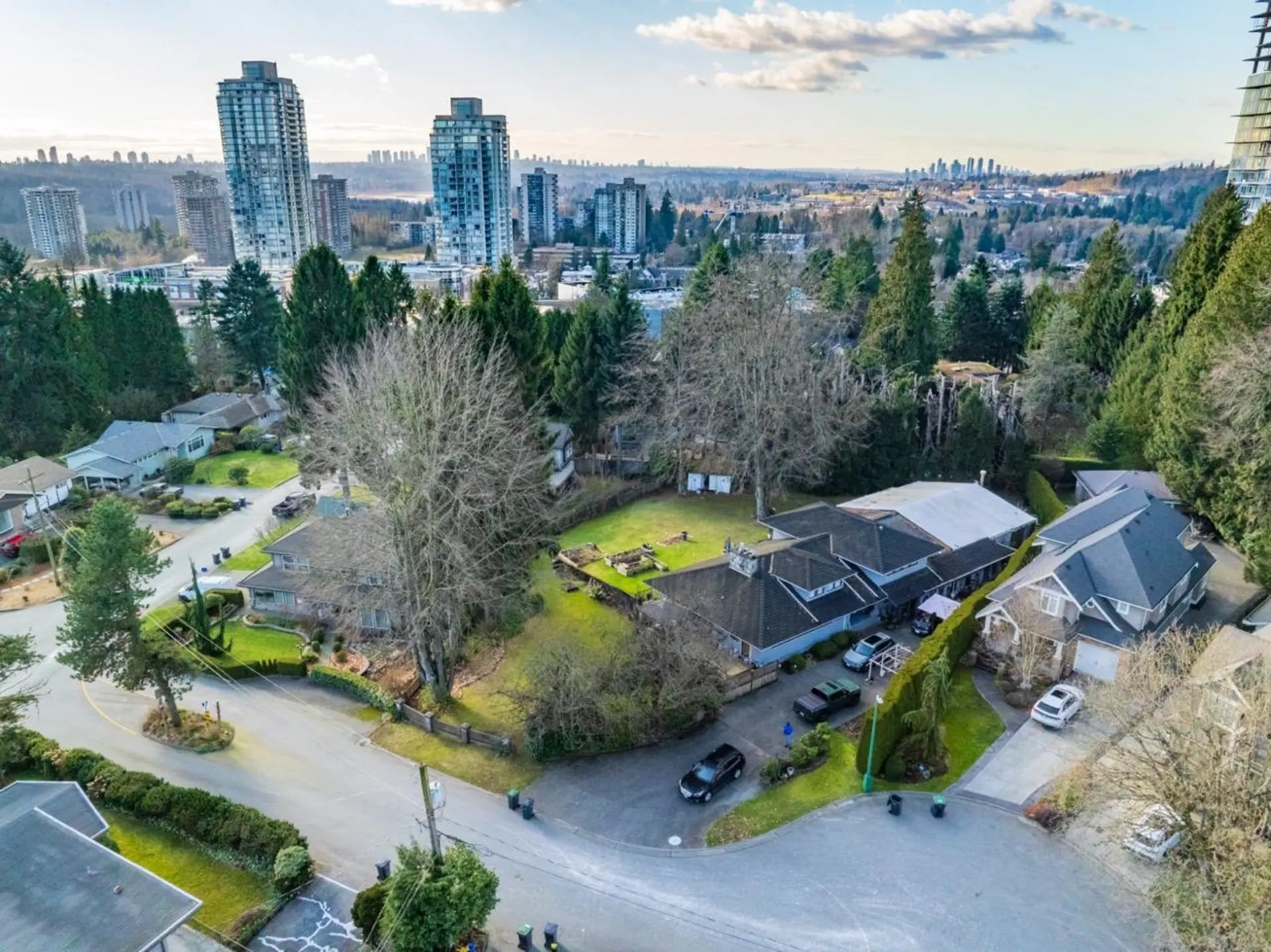 529 Perth Avenue - Image 17