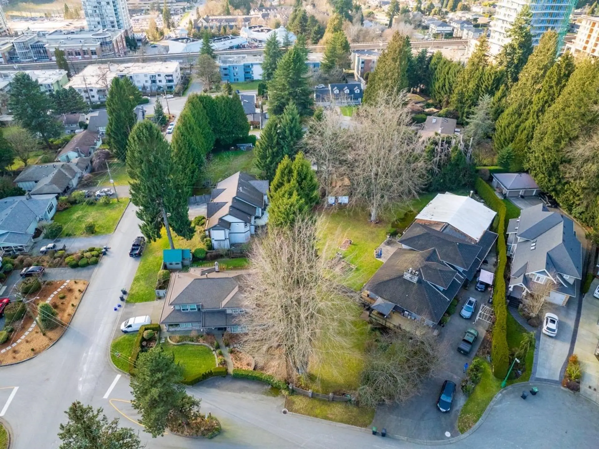 529 Perth Avenue - Image 10