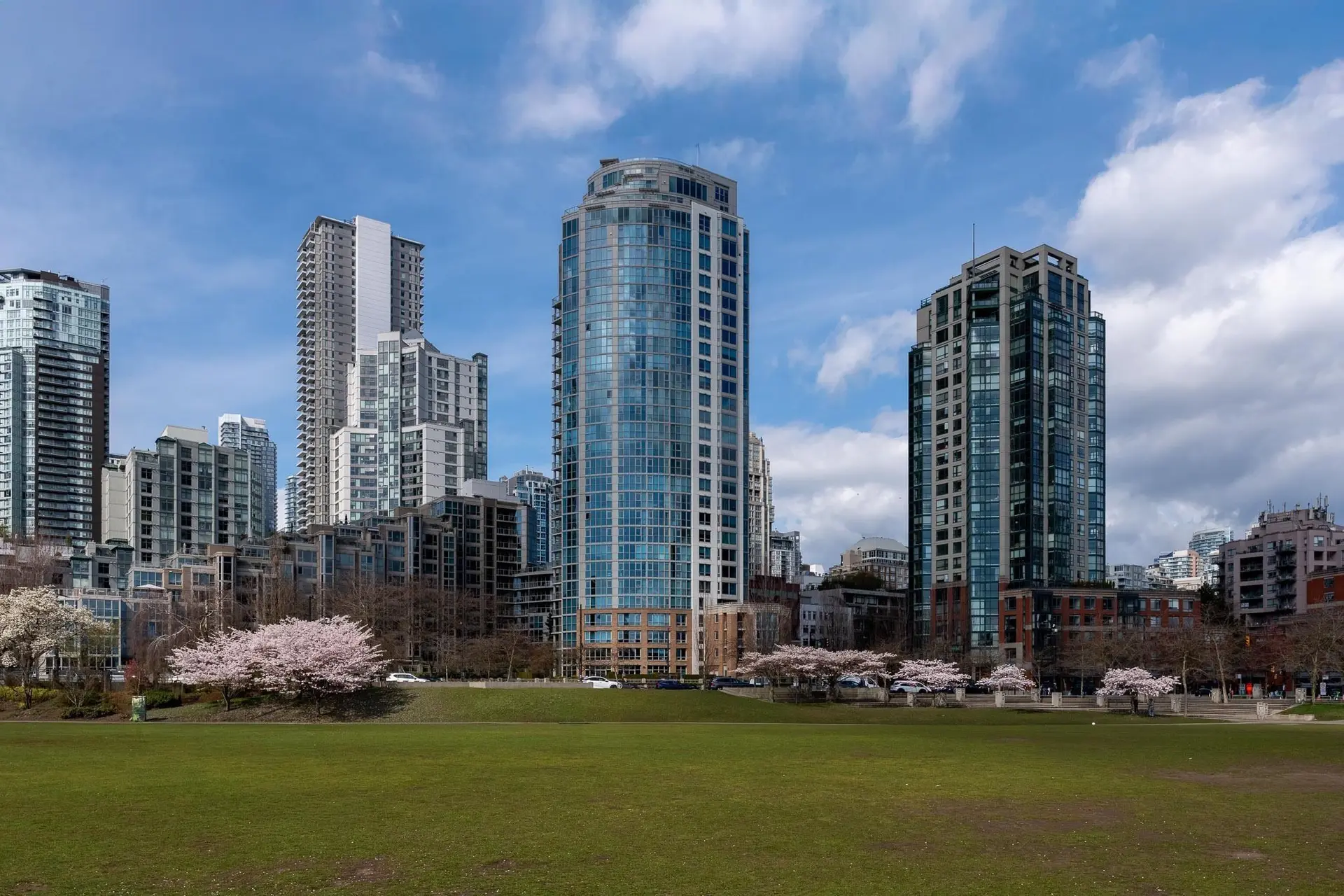 #1206 388 Drake Street - Image 18