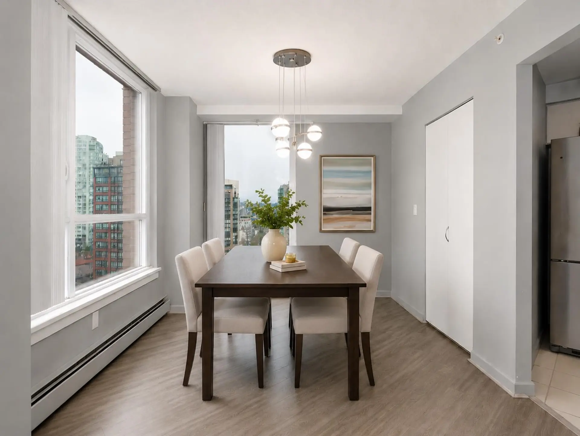 #1206 388 Drake Street - Image 4