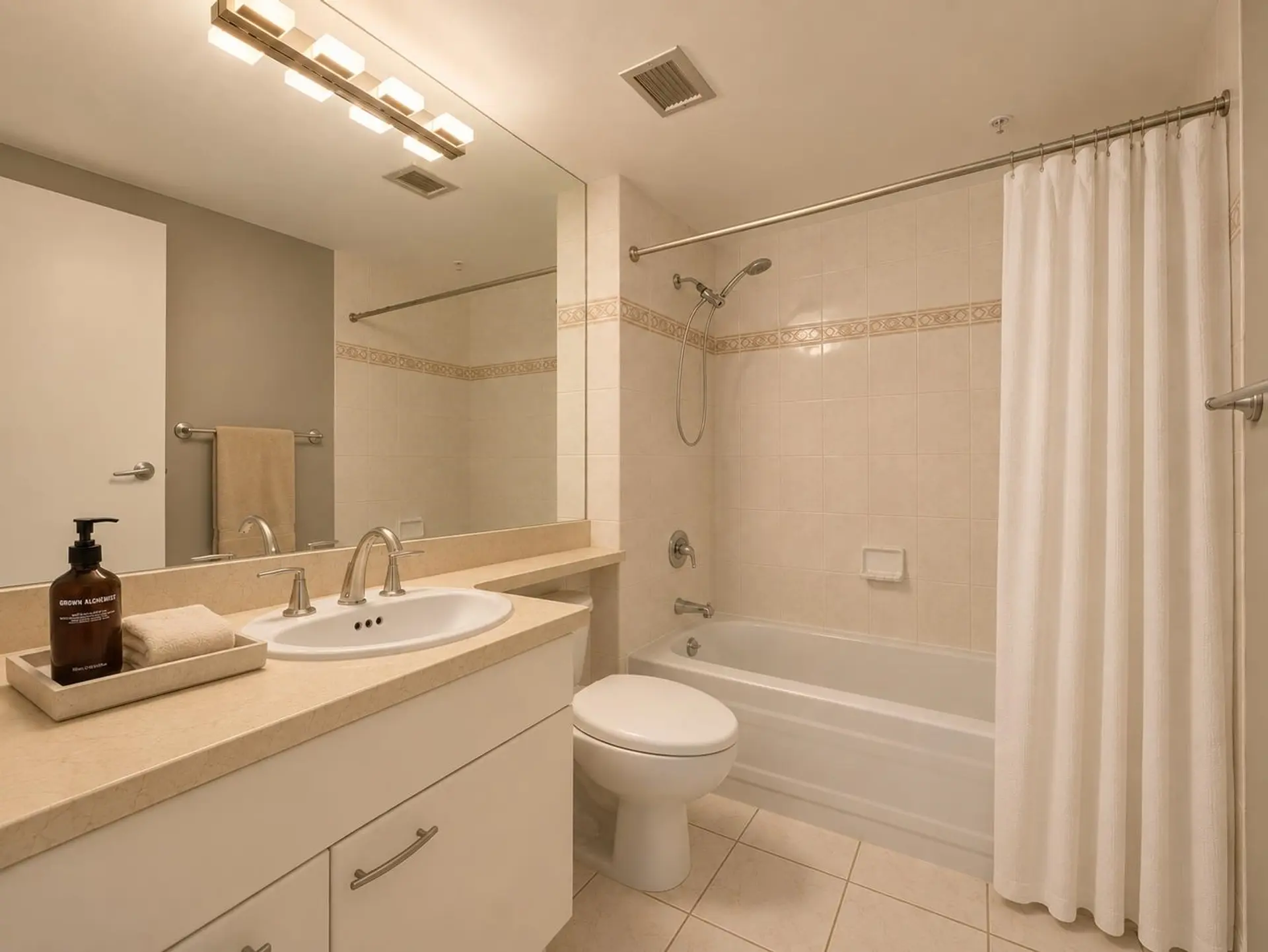 #1206 388 Drake Street - Image 8