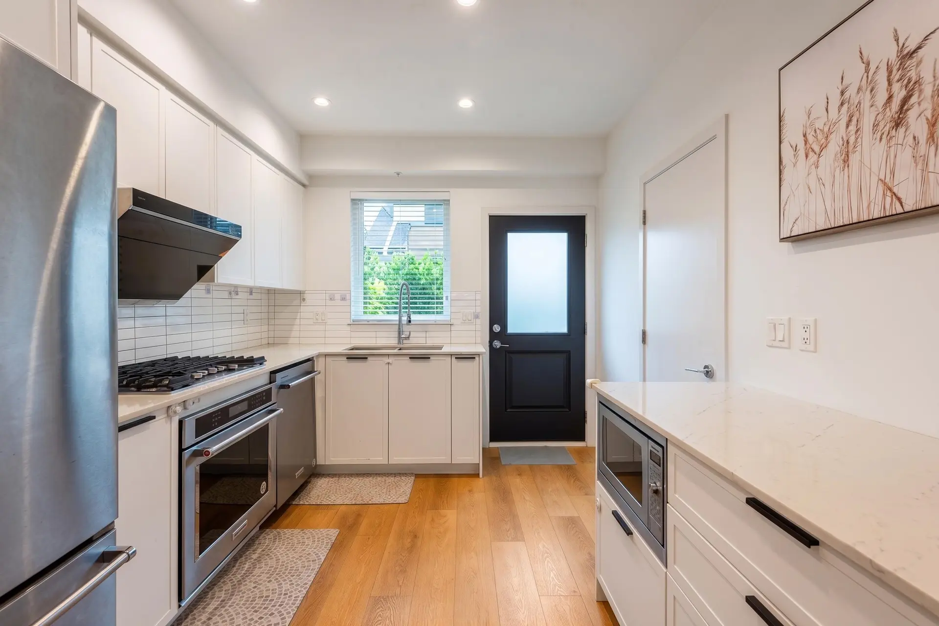 #201 6933 Arcola Street - Image 7