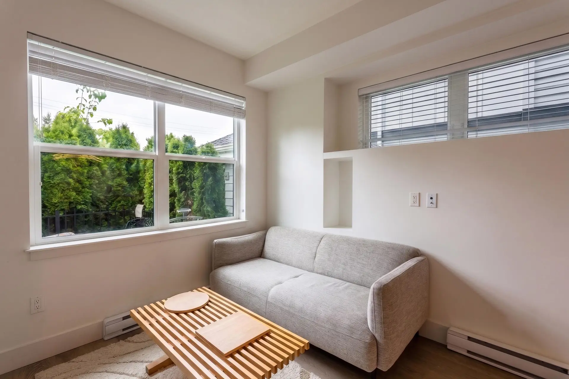#201 6933 Arcola Street - Image 4