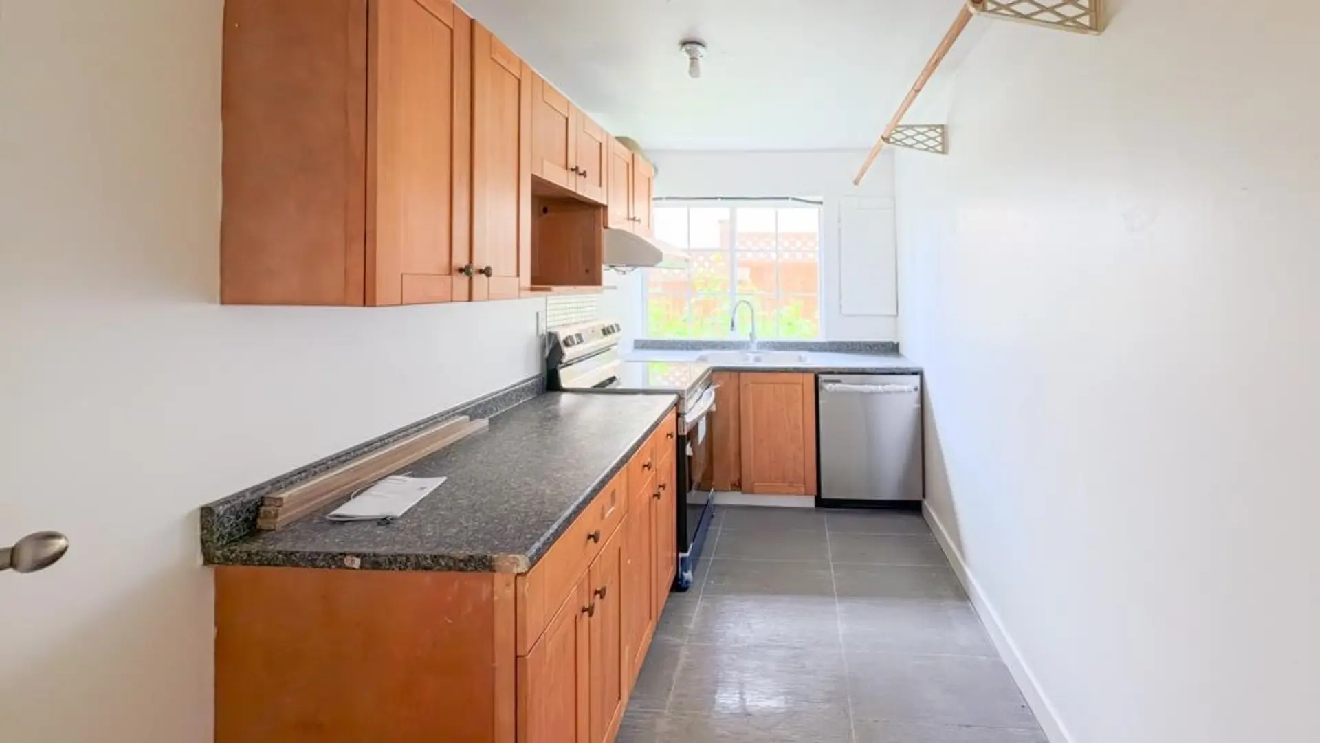 2849 W King Edward Avenue - Image 17
