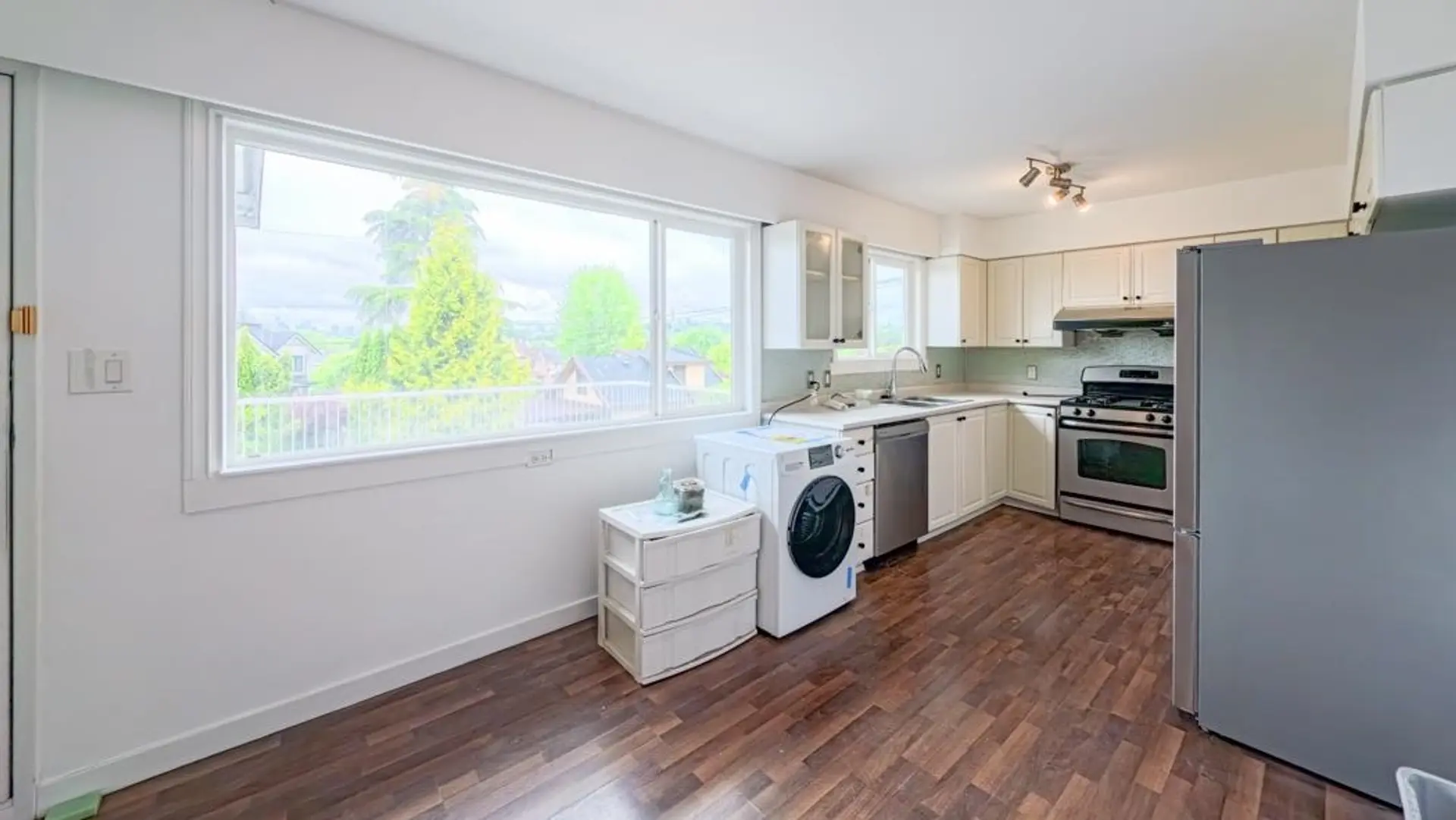 2849 W King Edward Avenue - Image 7