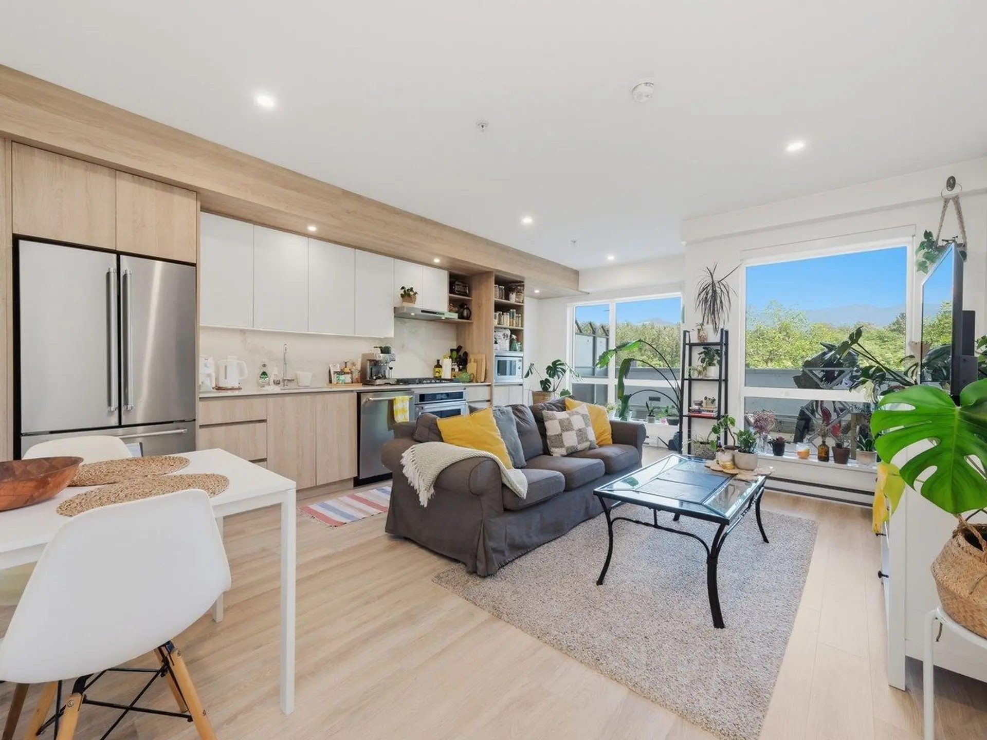 #414 38362 Buckley Avenue - Image 2