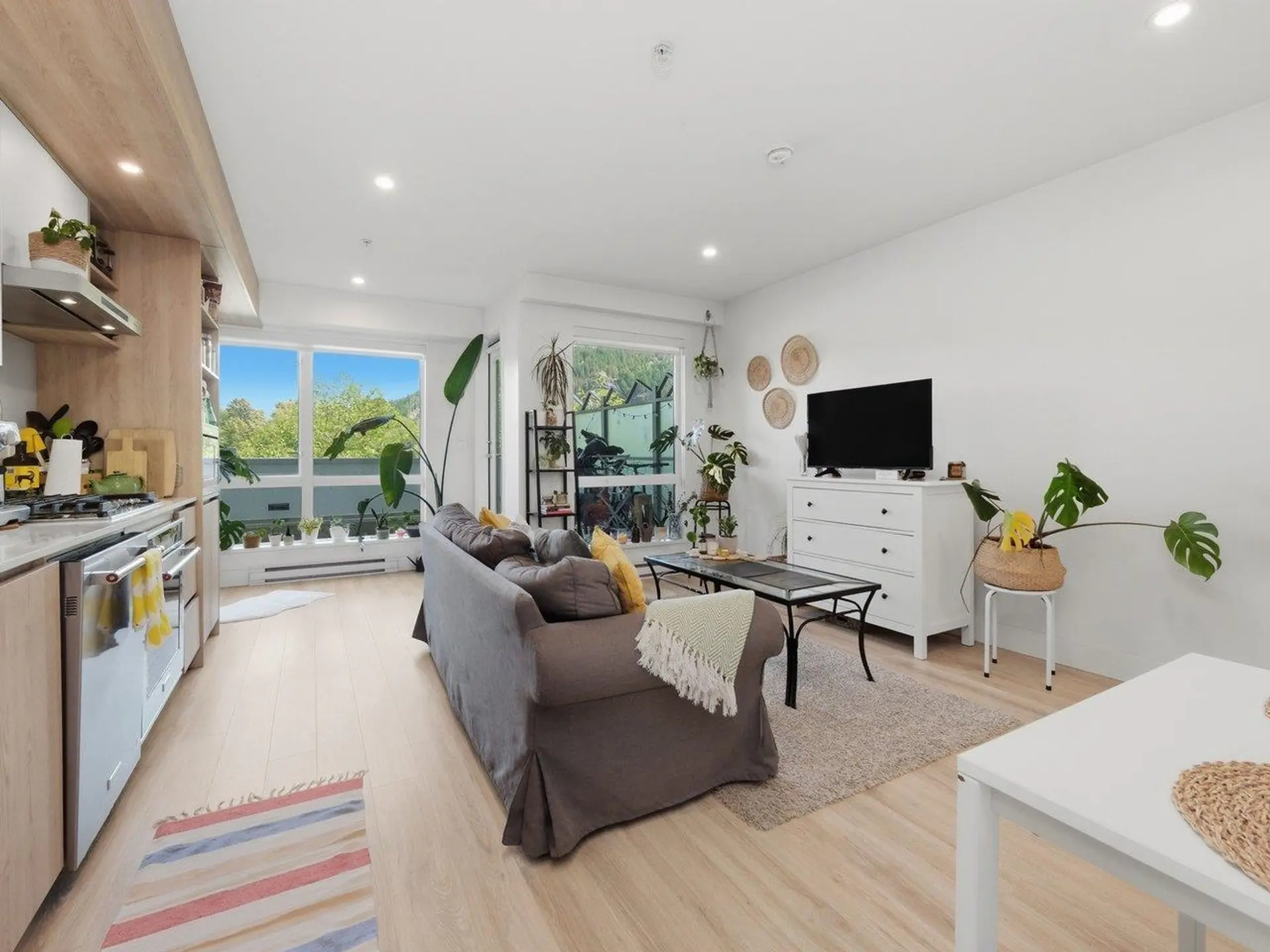 #414 38362 Buckley Avenue - Image 4