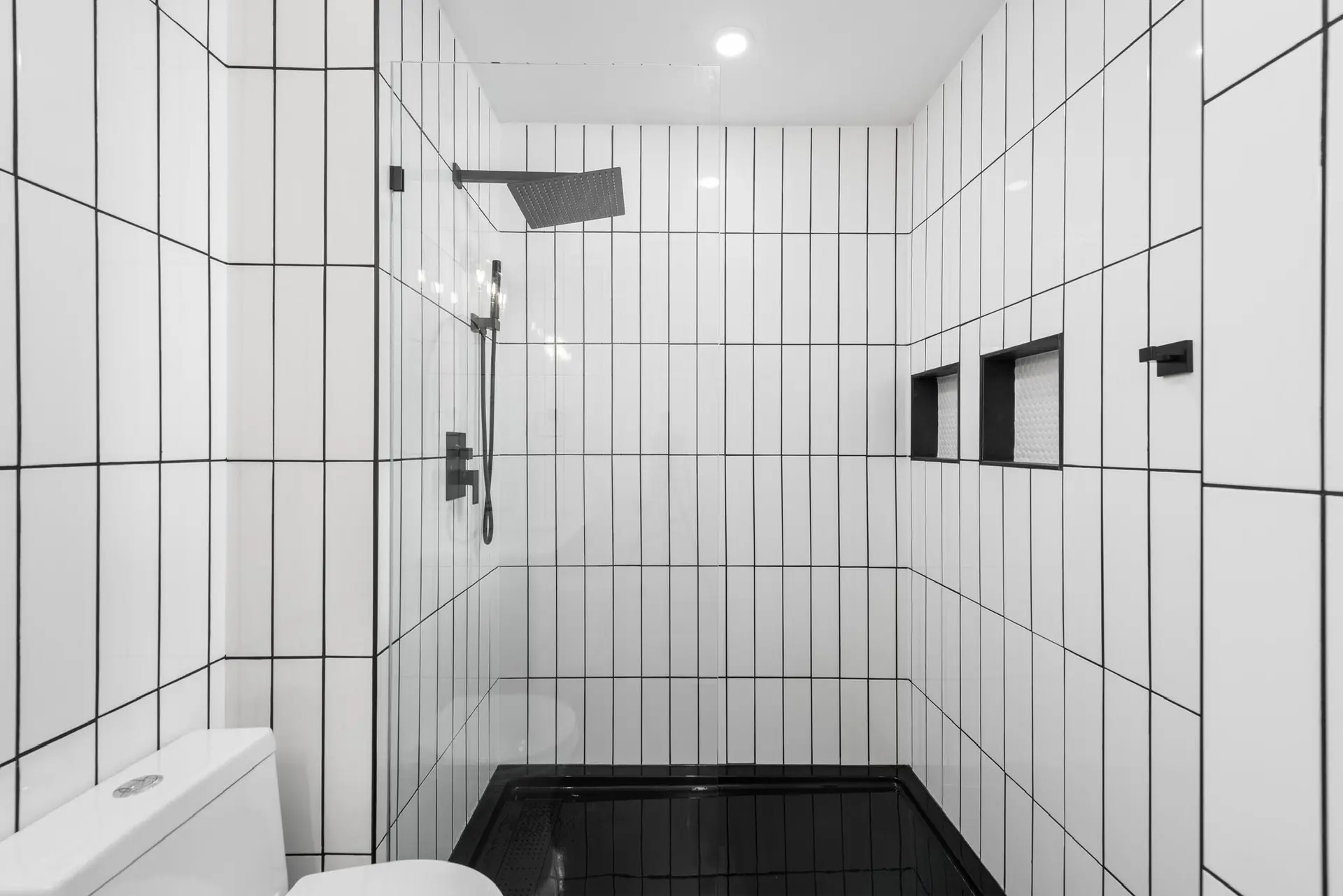 #318 2238 Kingsway - Image 8