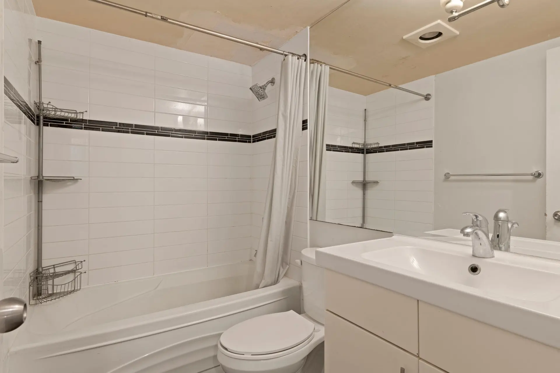 #205 175 E 4th Street - Image 7