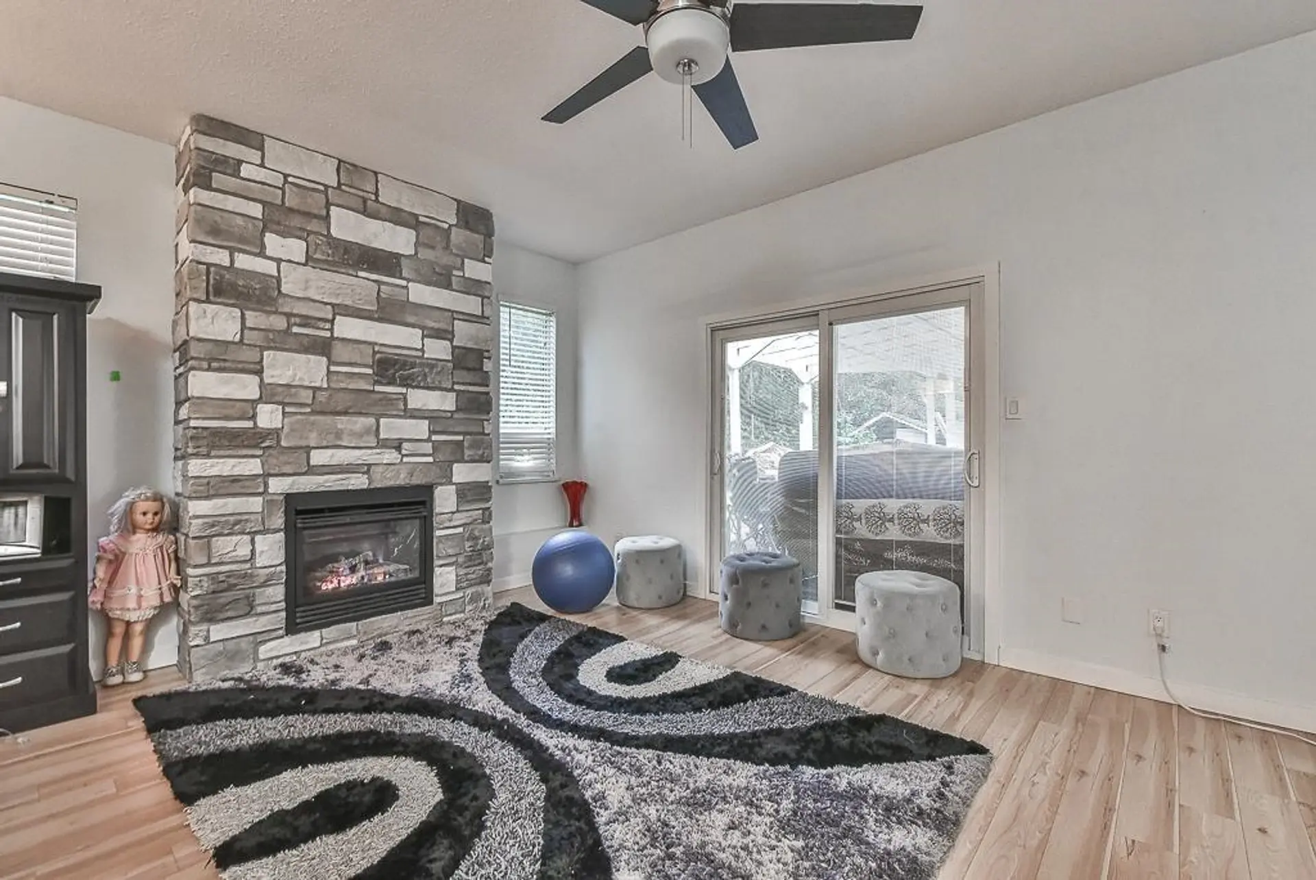23740 Fraser Highway - Image 8