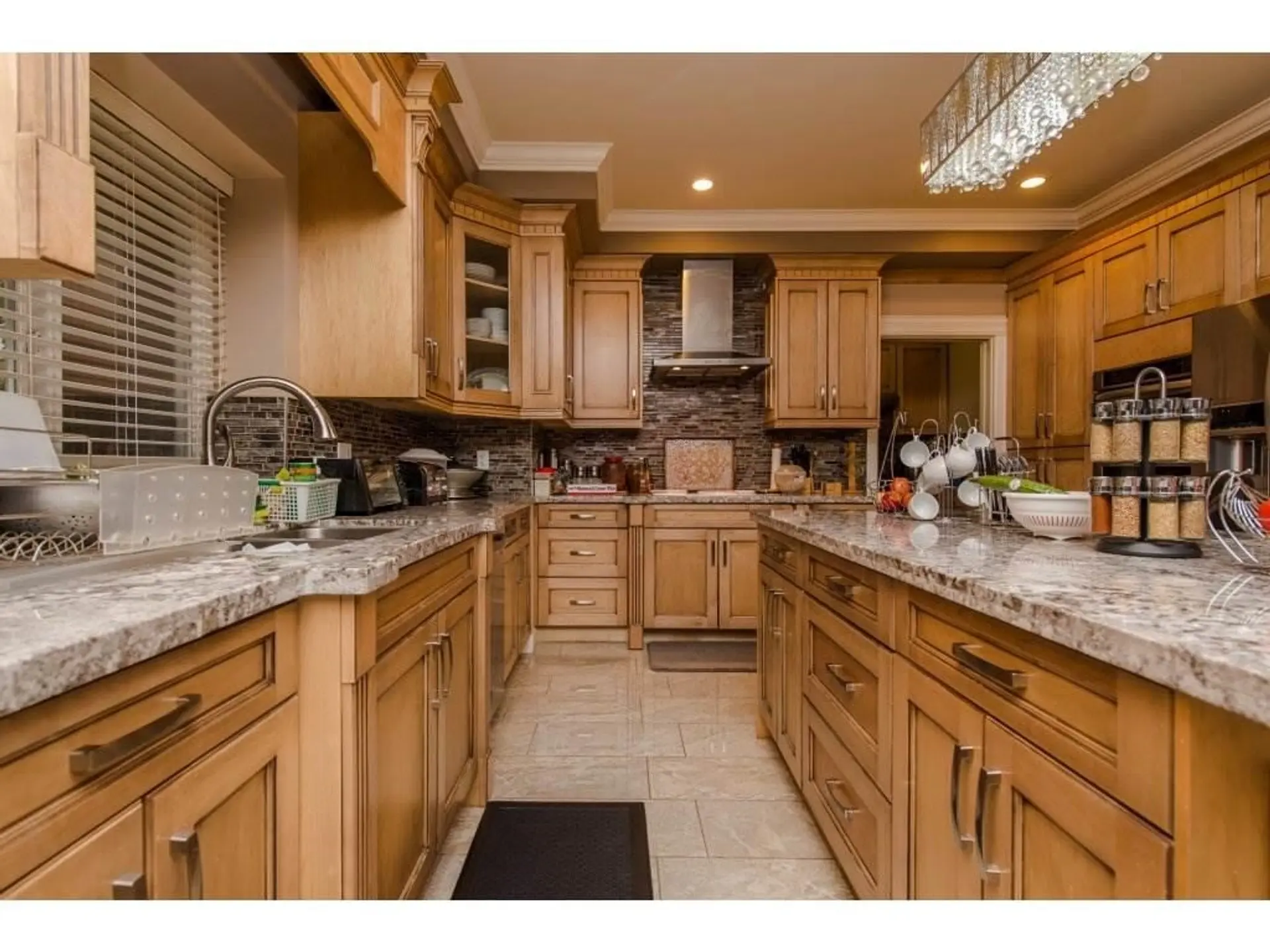 #11 3363 Horn Street - Image 7