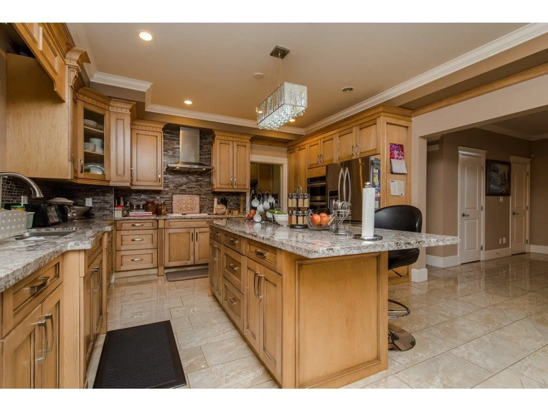 #11 3363 Horn Street - Image 8